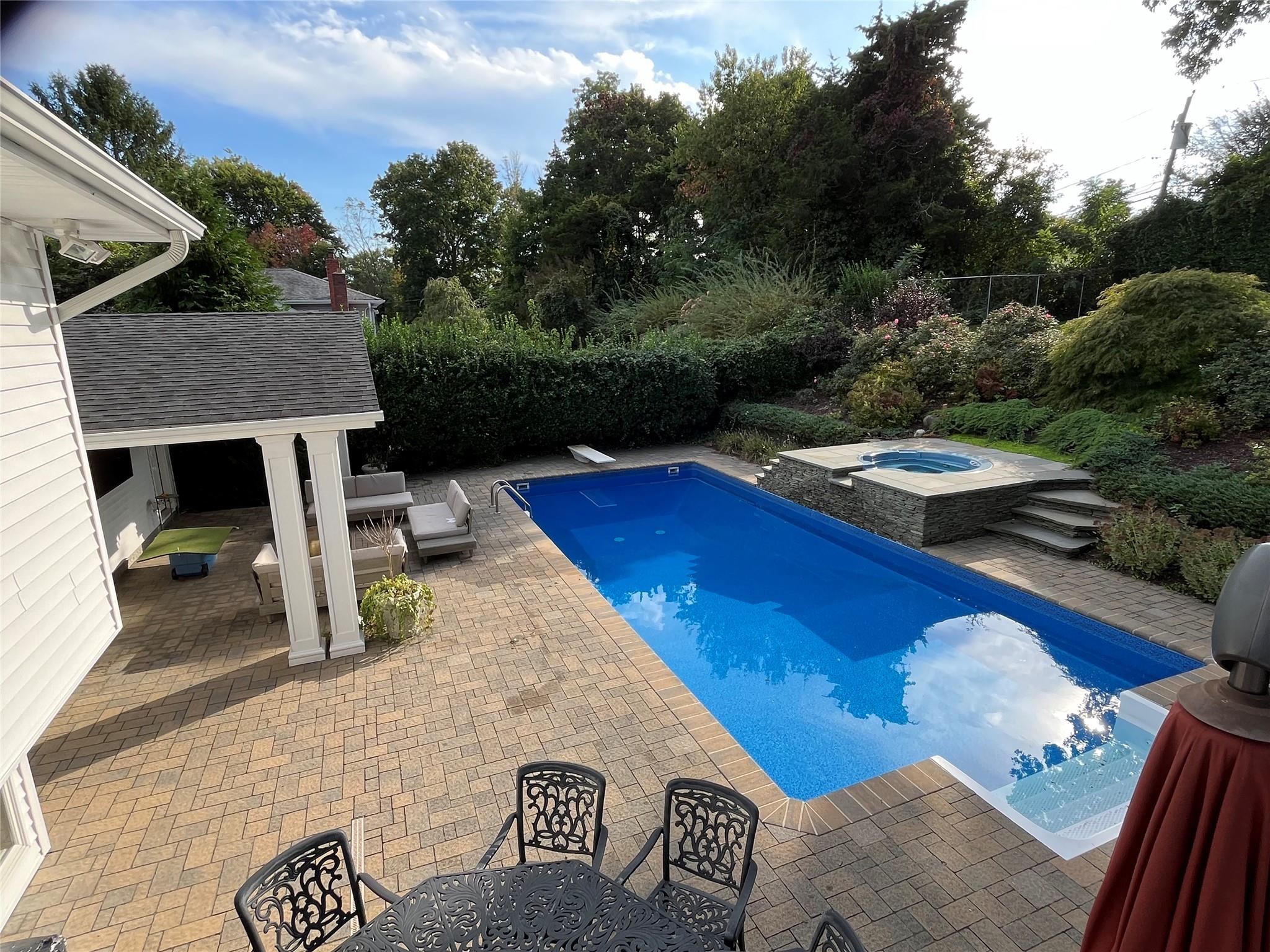 49 Cross Bow Lane, Commack, New York image 49