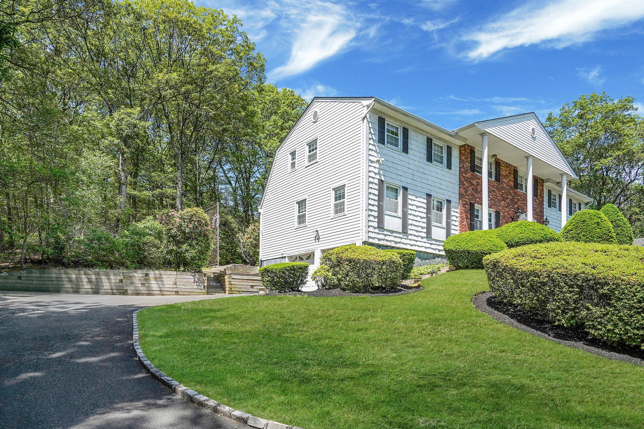 11 Country Squire Court