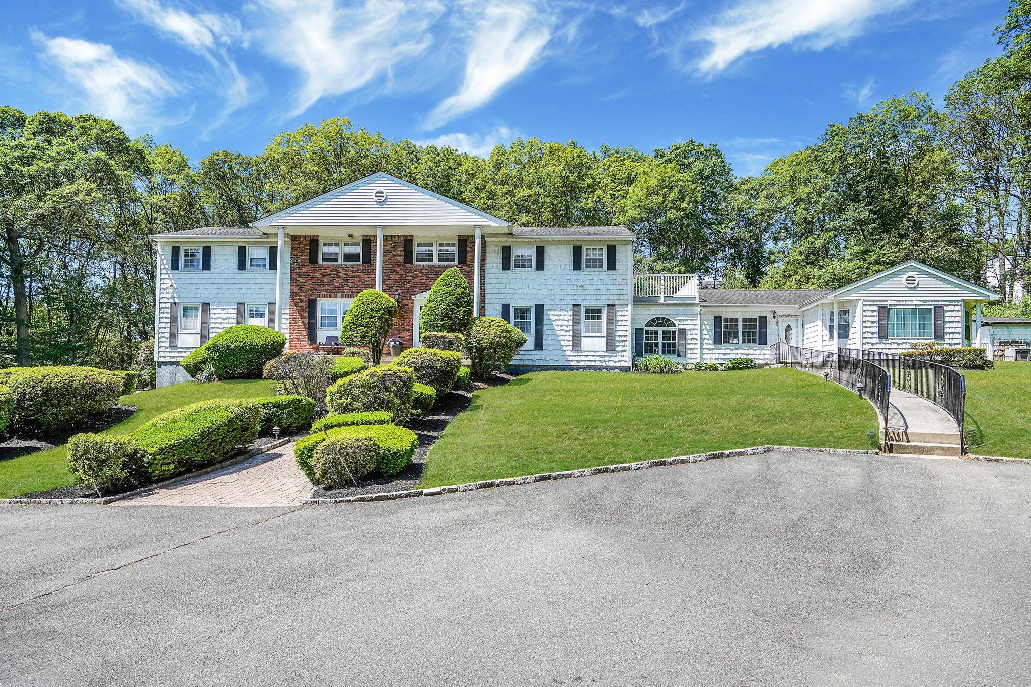 11 Country Squire Court