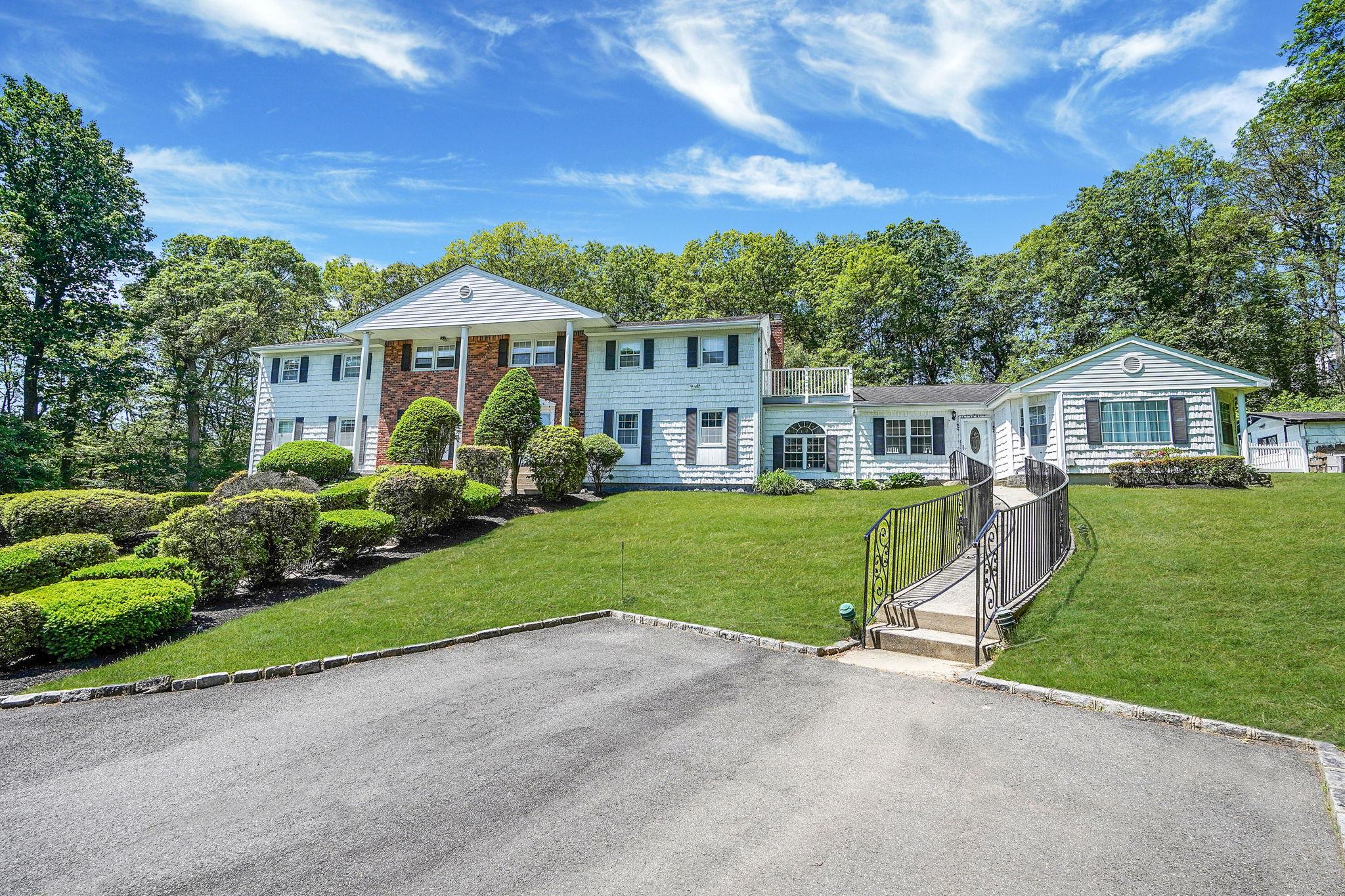 11 Country Squire Court