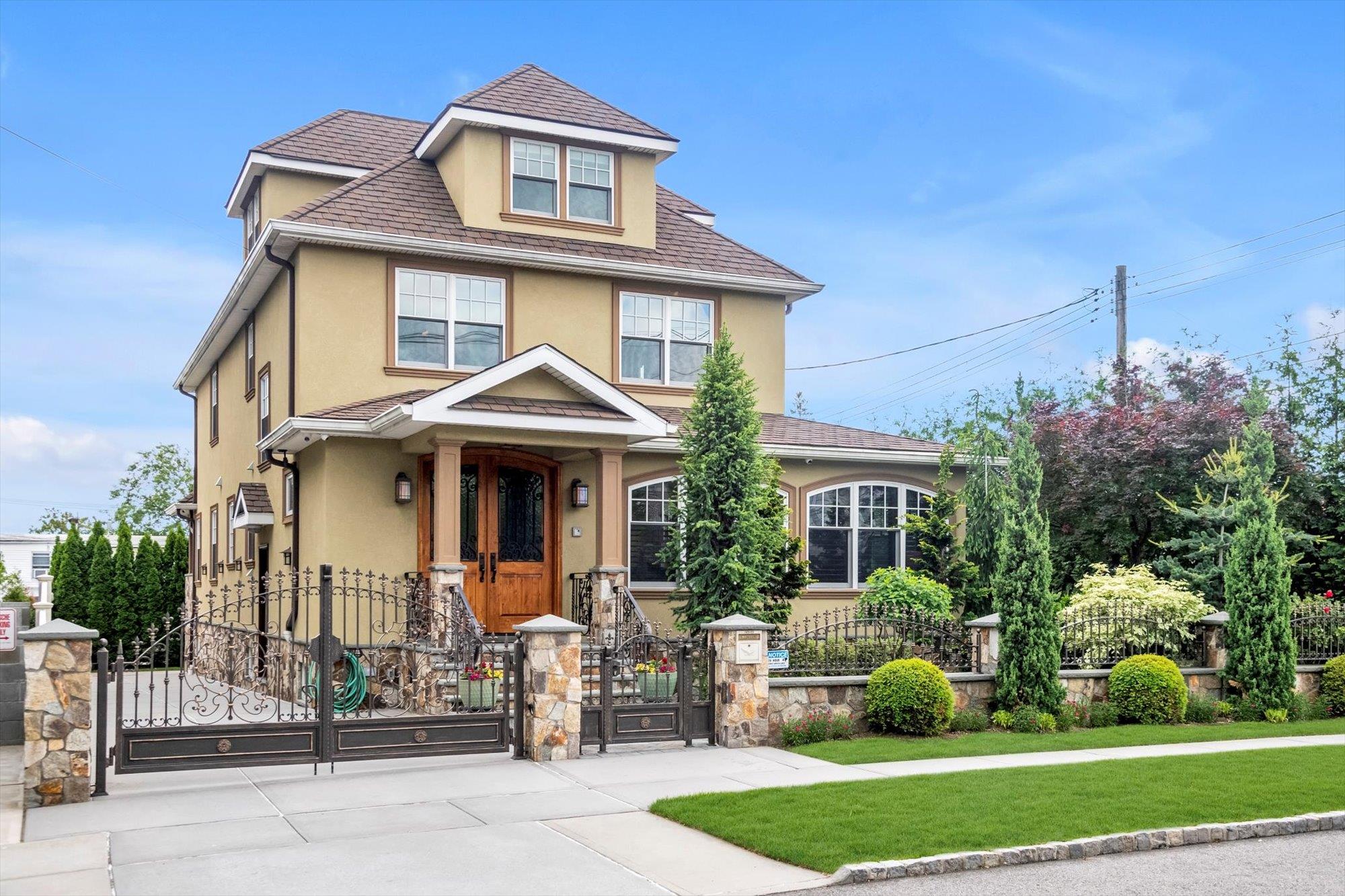 149-02 11 Avenue, Whitestone, New York image 41
