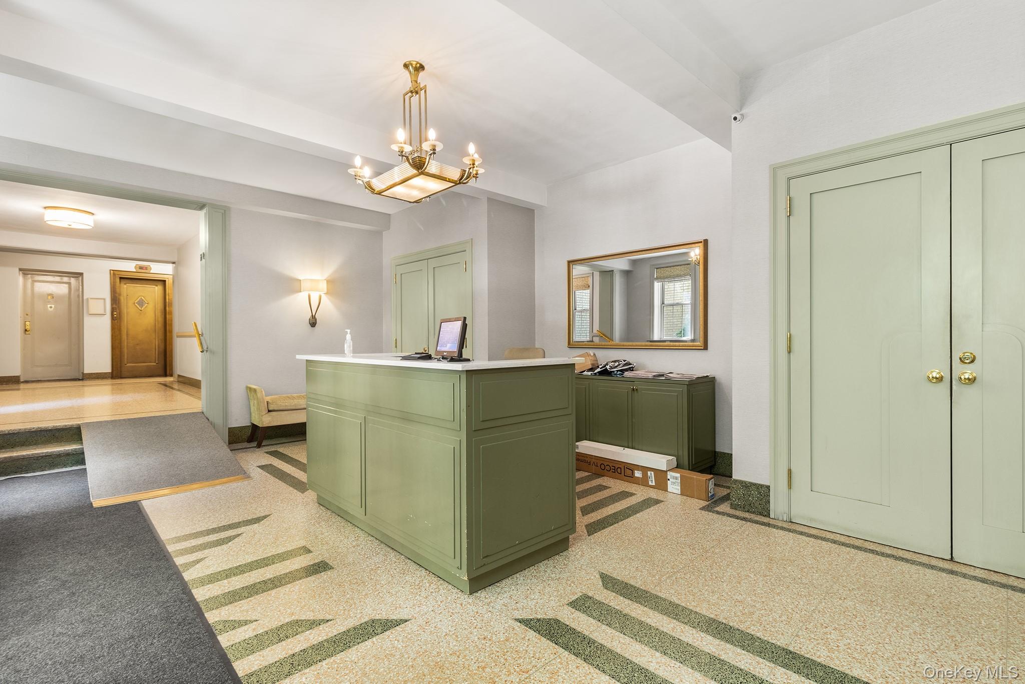 75 Bank Street 1B