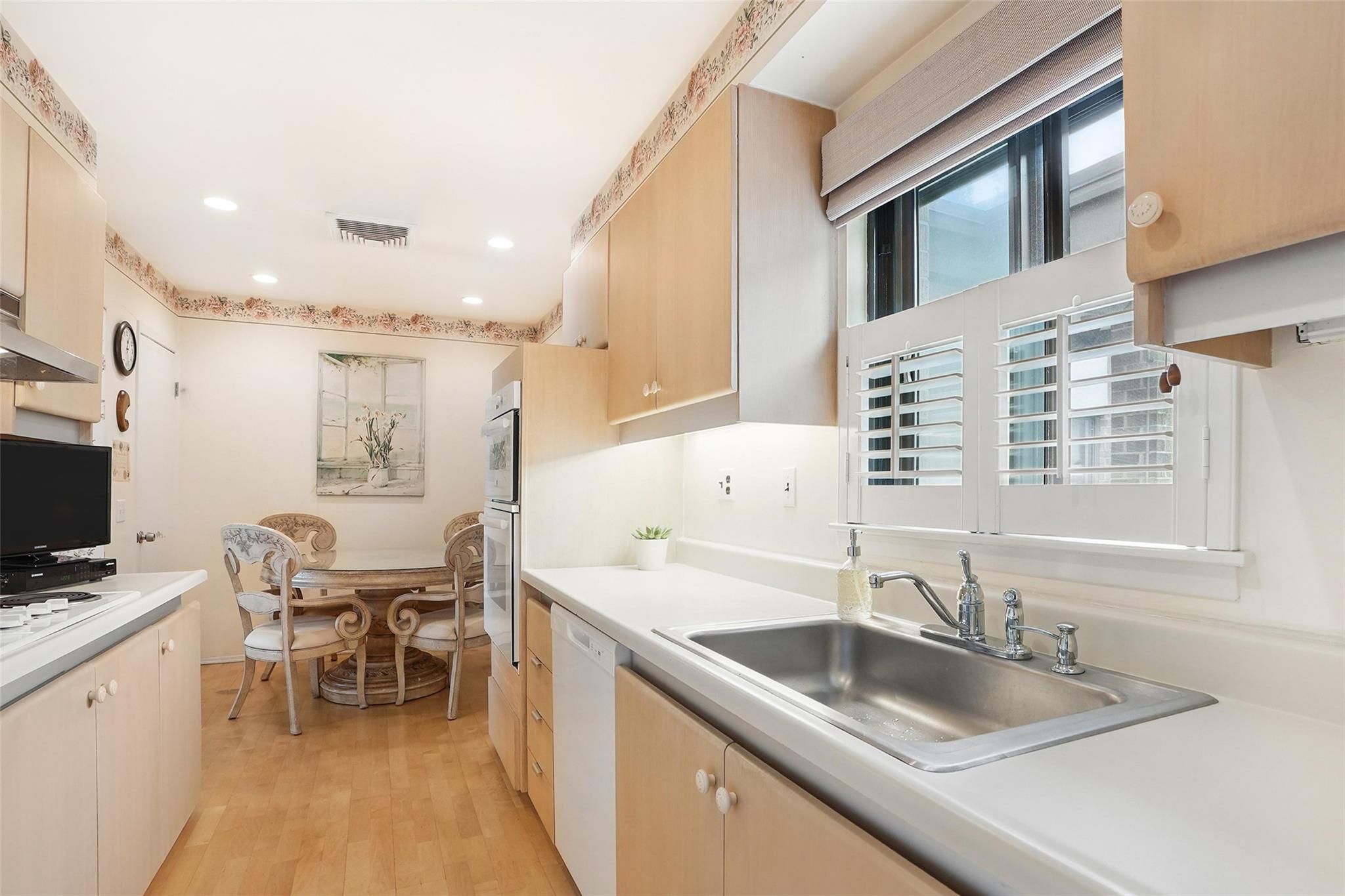 16 Waters Edge #16, Rye, New York image 11