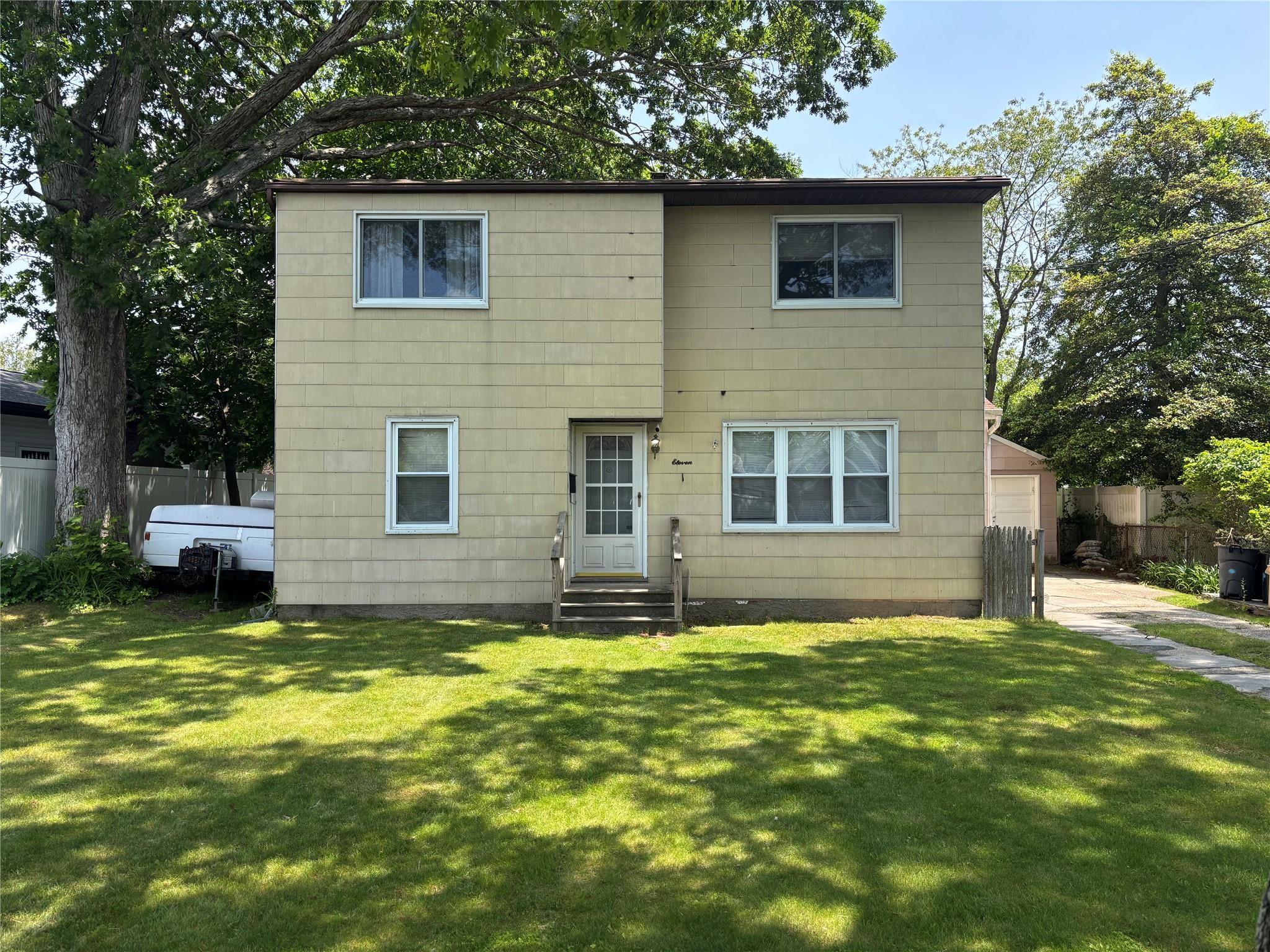 11 Yonda Drive, Sayville, New York image 1
