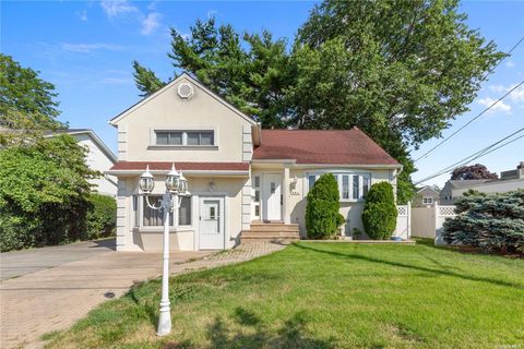 561 Woodbury Road Plainview NY 11803