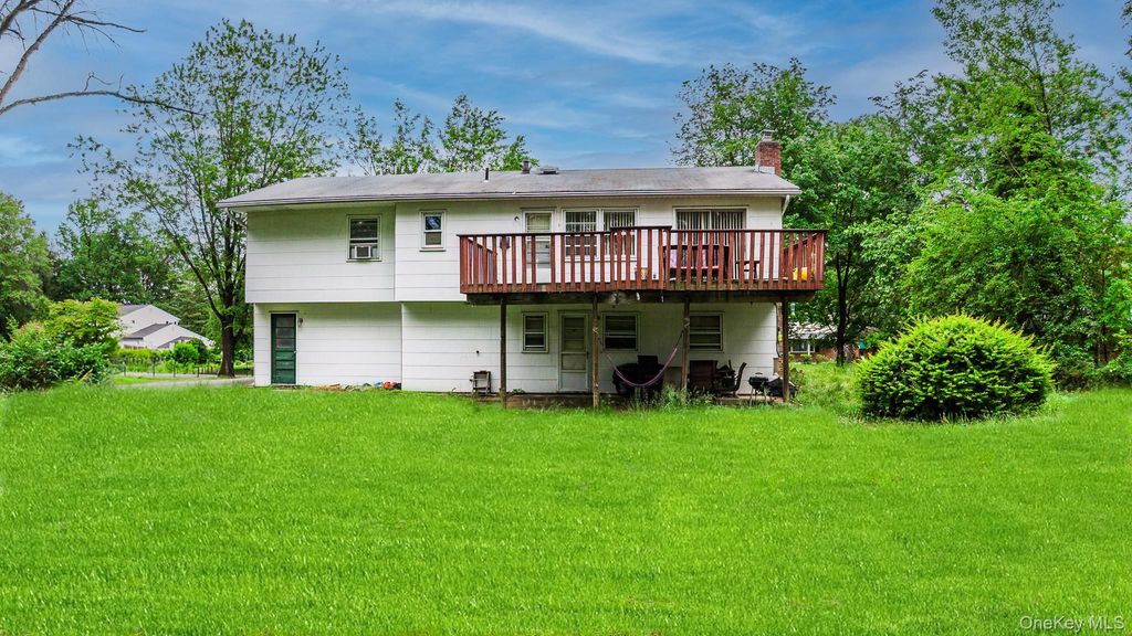 Photo of 5 Catalpa Court, Bardonia, NY 10954 (MLS # 921618)