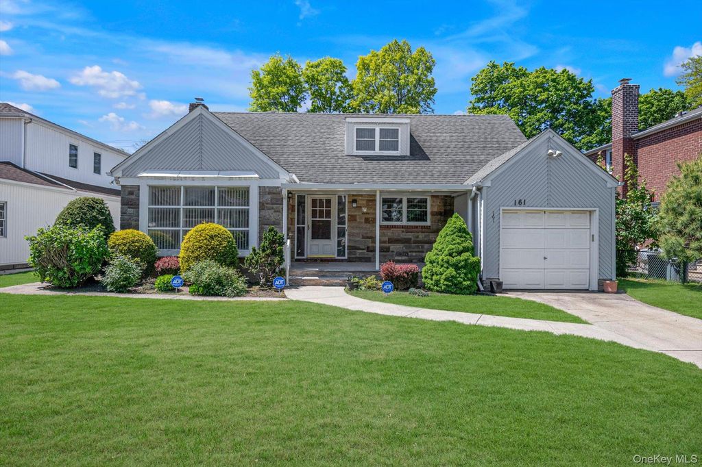 Photo of 161 Rose Lane, New Hyde Park, NY 11040 (MLS # 997393)