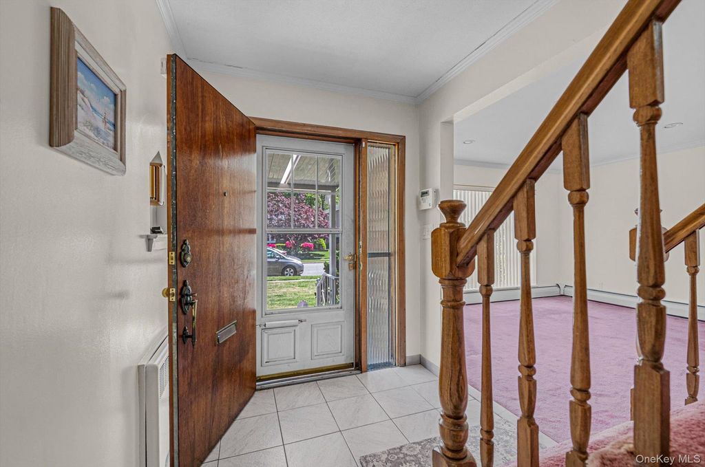 Photo of 161 Rose Lane, New Hyde Park, NY 11040 (MLS # 997393)