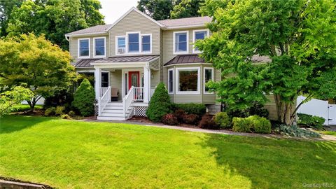 Photo of 38 Kenilworth Lane, Warwick, NY 10990 (MLS # 1029636)
