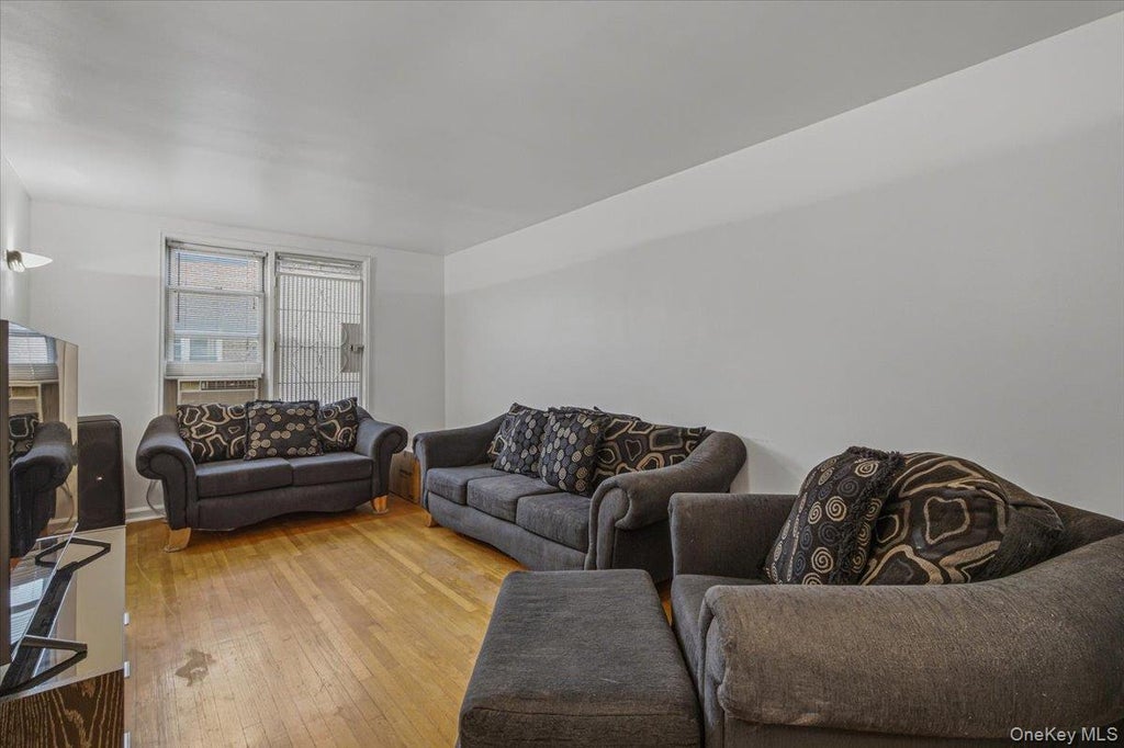 Photo of 2107 Wallace Ave Wallace AVE #6A, Bronx, NY 10462 (MLS # 1051826)