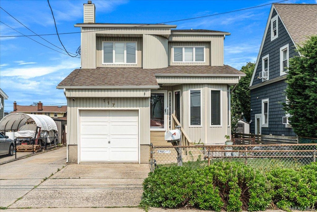 Photo of 117 Gordon Place, Freeport, NY 11520 (MLS # 1029360)