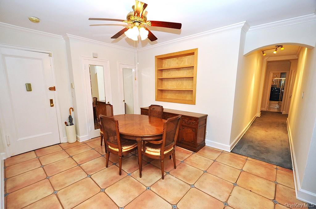 Scarsdale, New York 10583, United States, 2 Bedrooms Bedrooms, ,2 BathroomsBathrooms,Residential,Active,235020