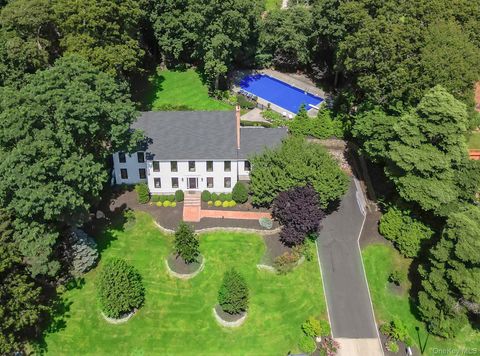 9 Maureen Drive Mount Sinai NY 11766