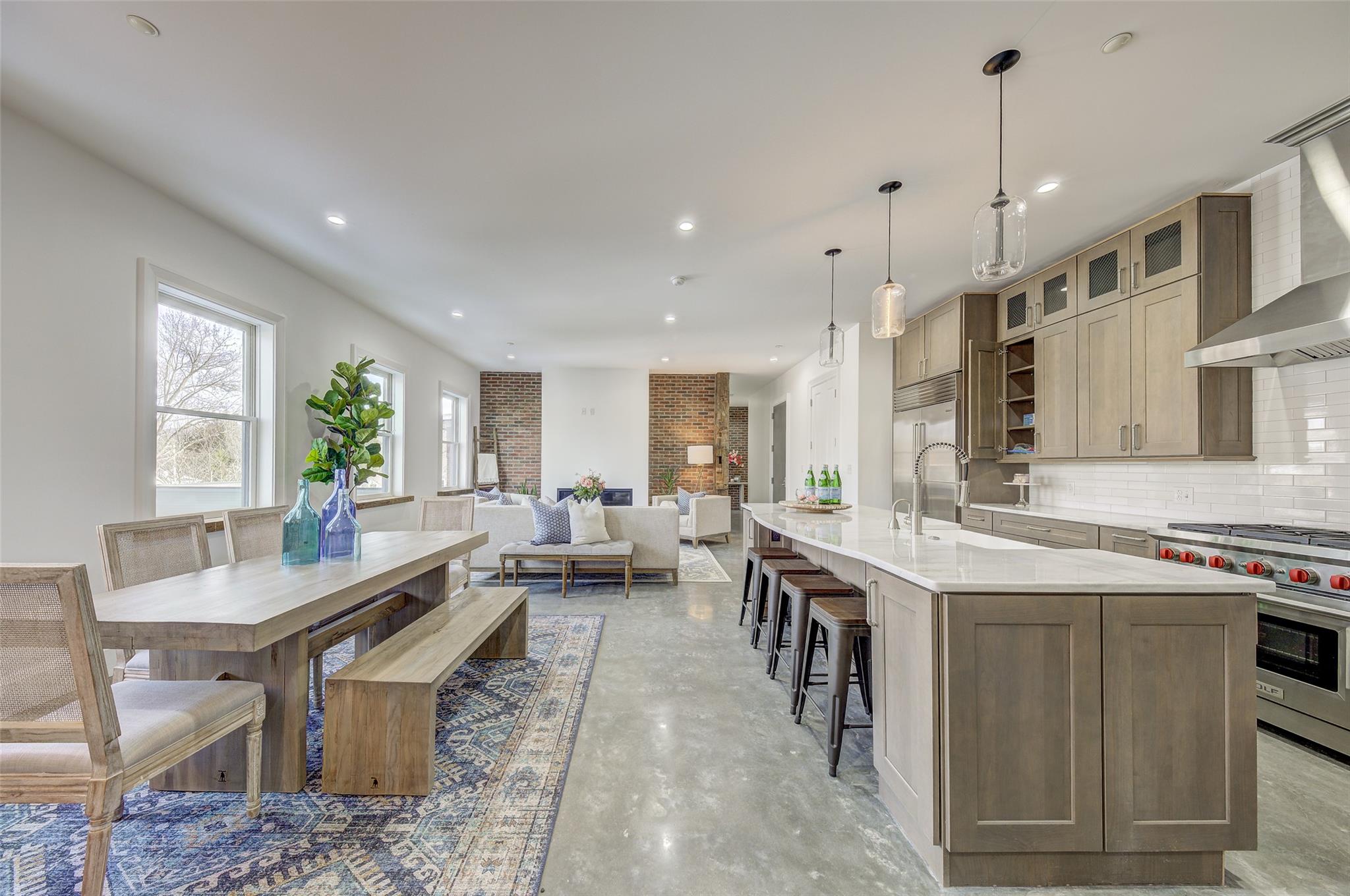 226 Main Street 302
