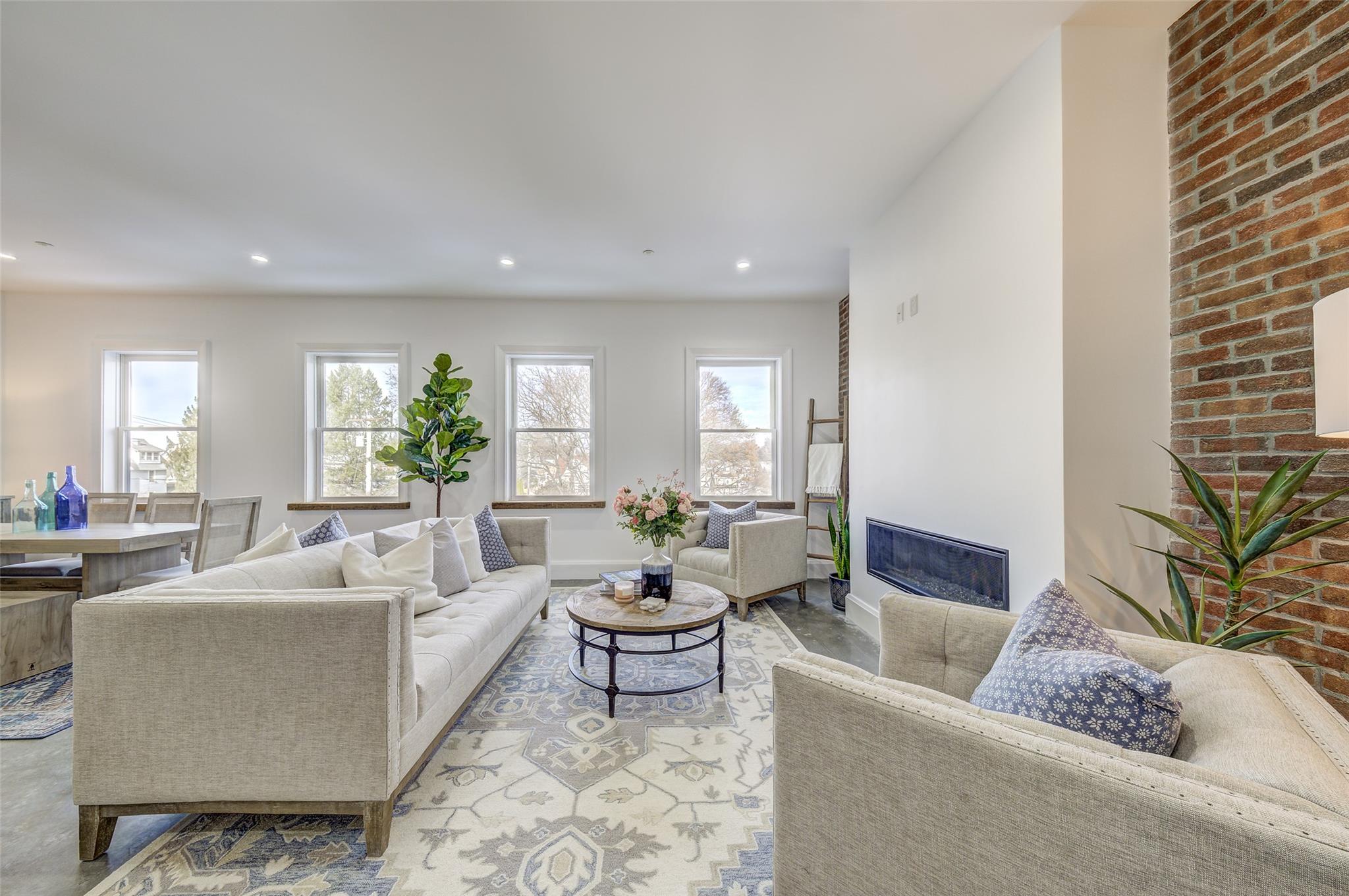 226 Main Street 302
