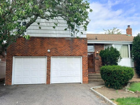 Homes For Sale - 925 Northern Boulevard<br/> Baldwin, NY 11510