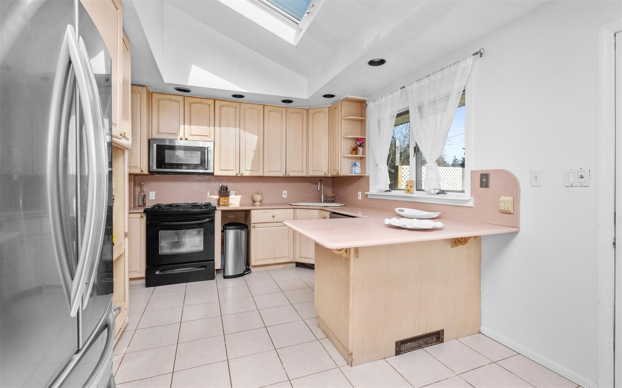 117 Osceola Avenue, Deer Park, New York image 2
