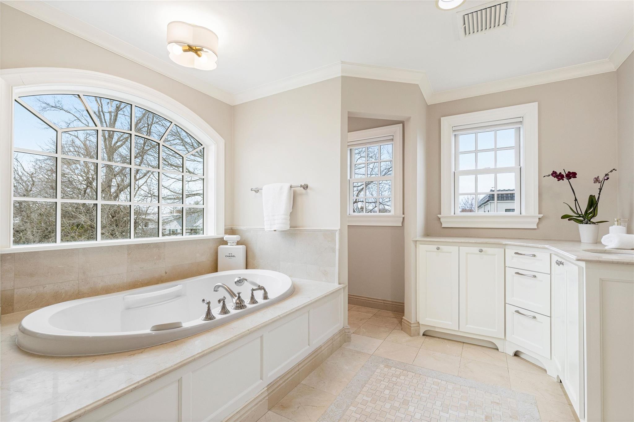 803 Oakwood Road, Mamaroneck, New York image 21