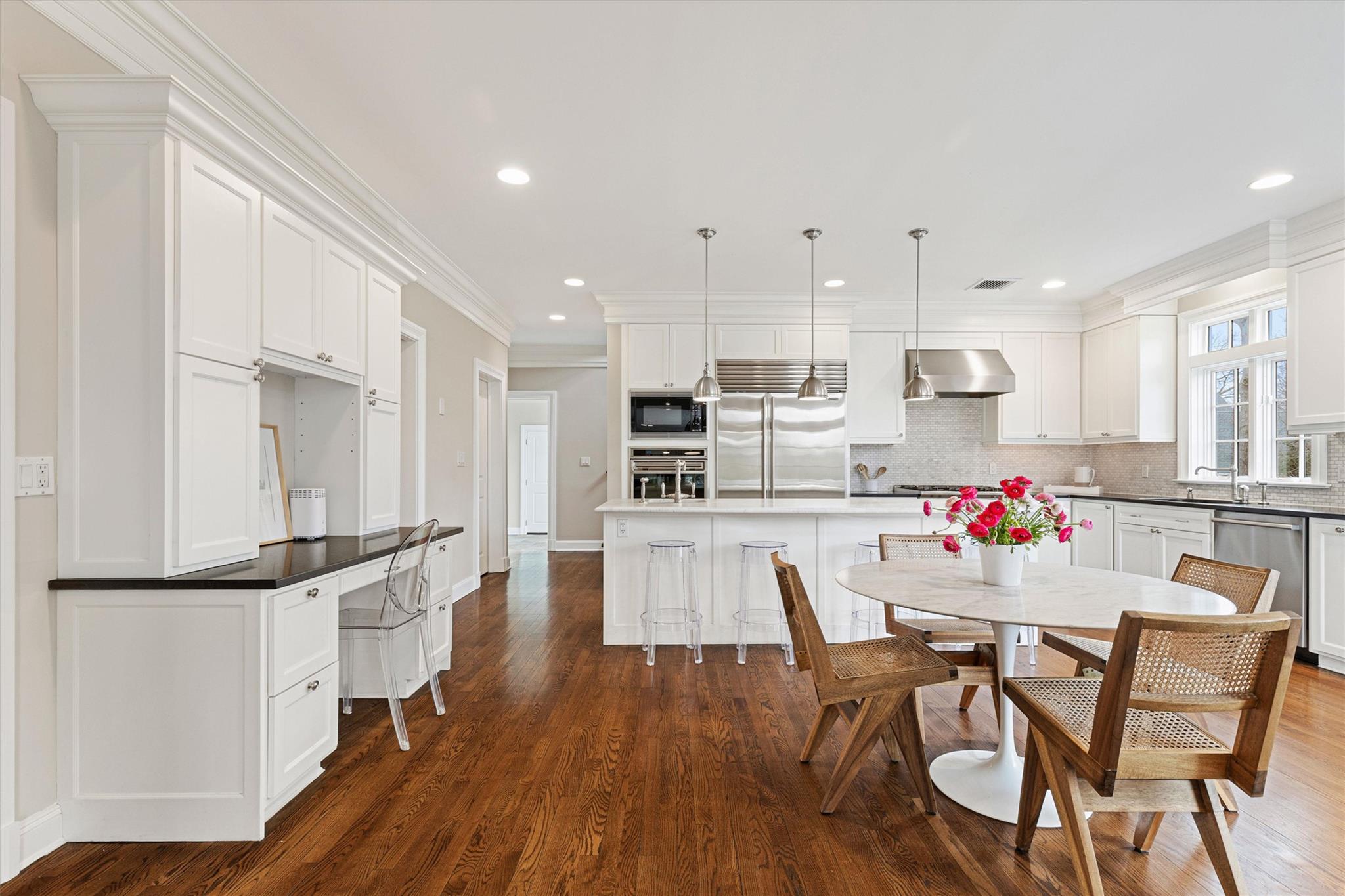 803 Oakwood Road, Mamaroneck, New York image 10