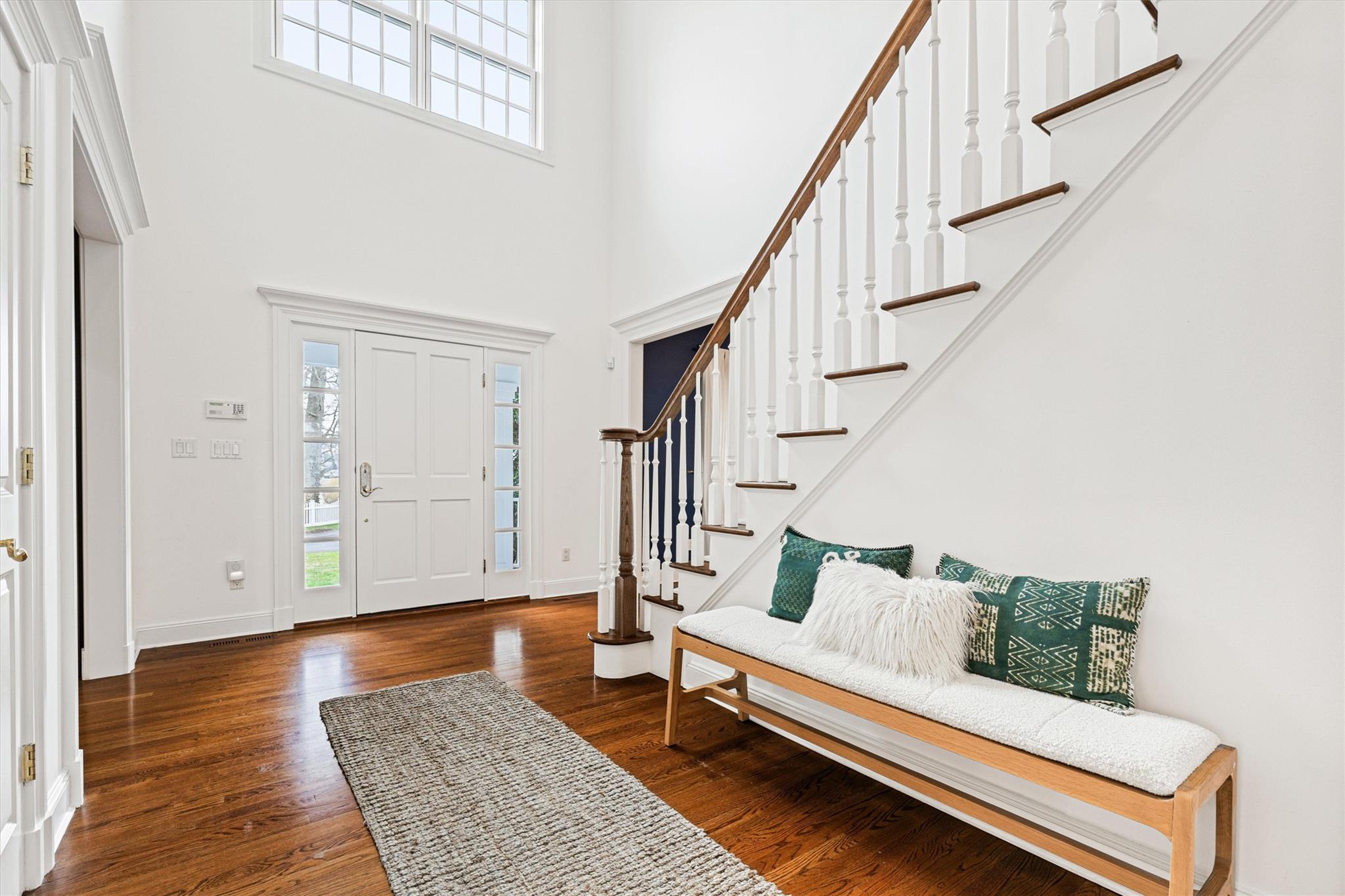 803 Oakwood Road, Mamaroneck, New York image 2