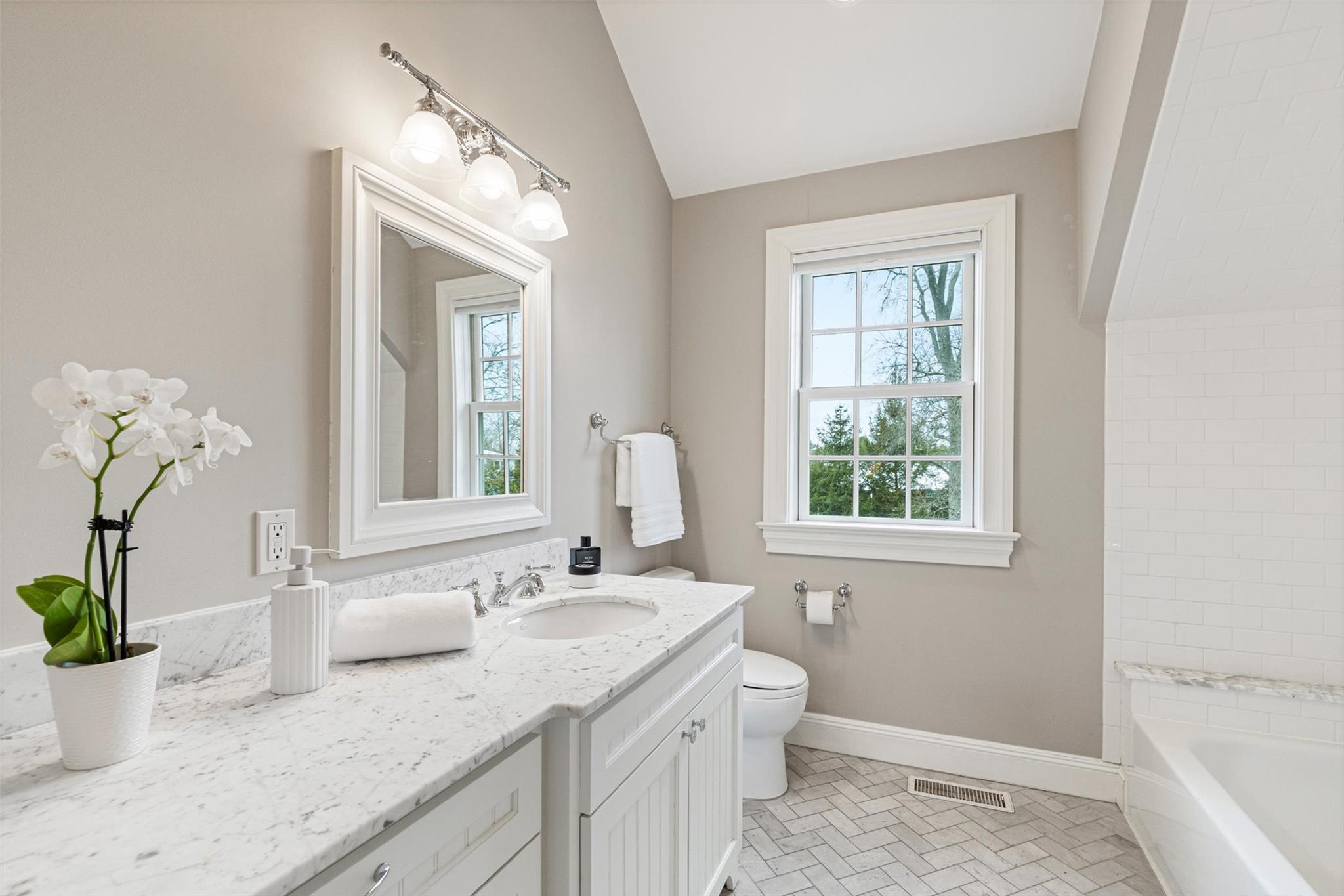 803 Oakwood Road, Mamaroneck, New York image 28
