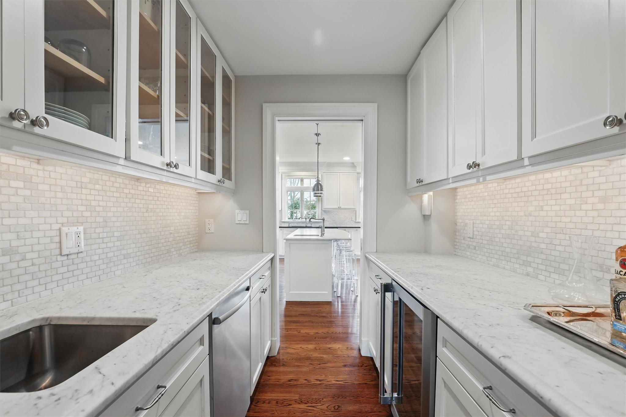 803 Oakwood Road, Mamaroneck, New York image 8