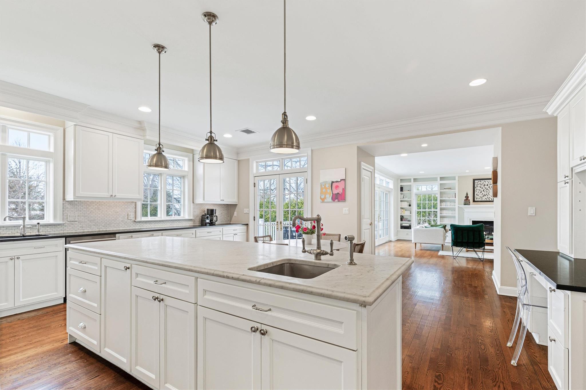 803 Oakwood Road, Mamaroneck, New York image 11