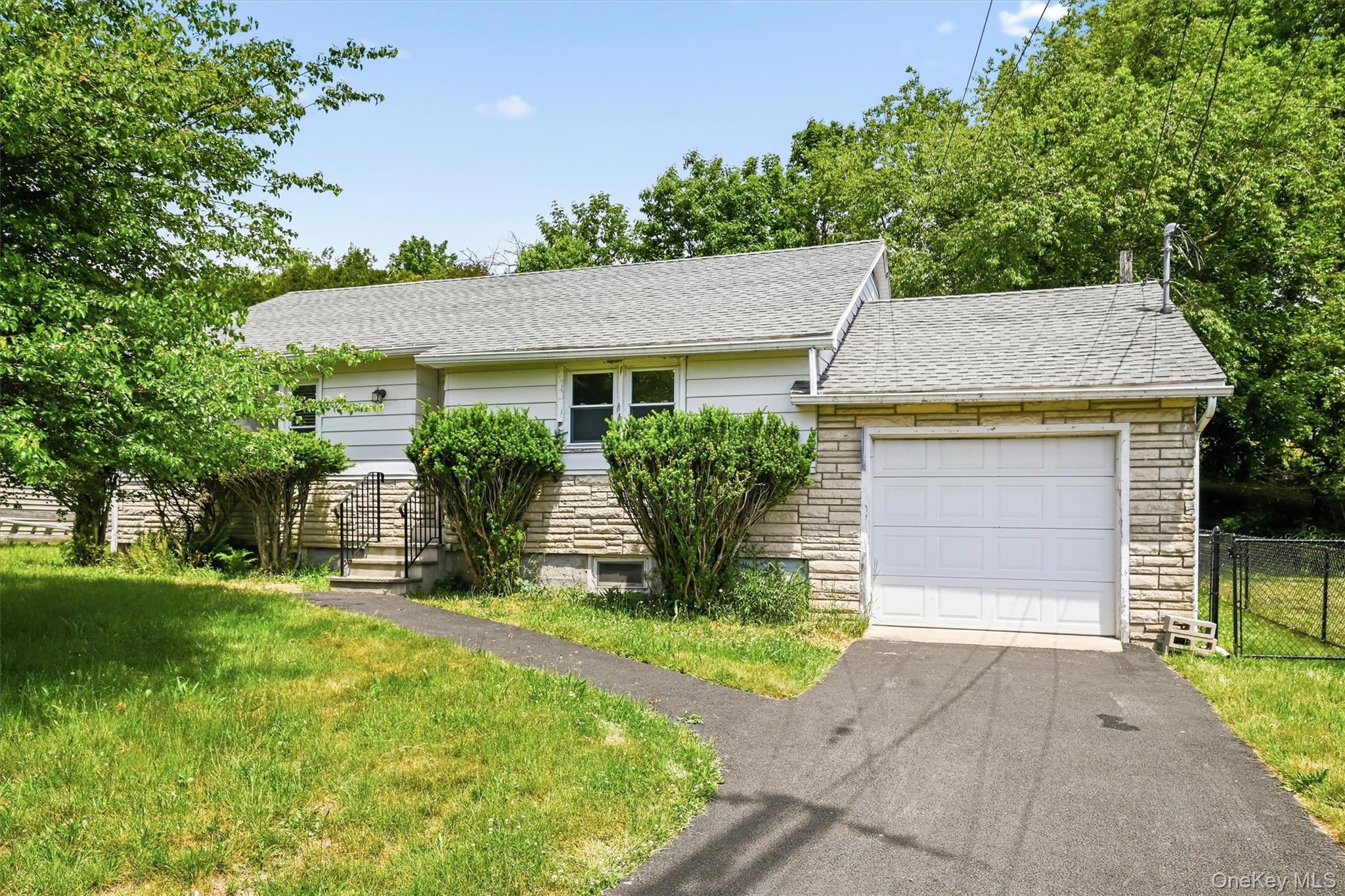 21 Hillside Avenue