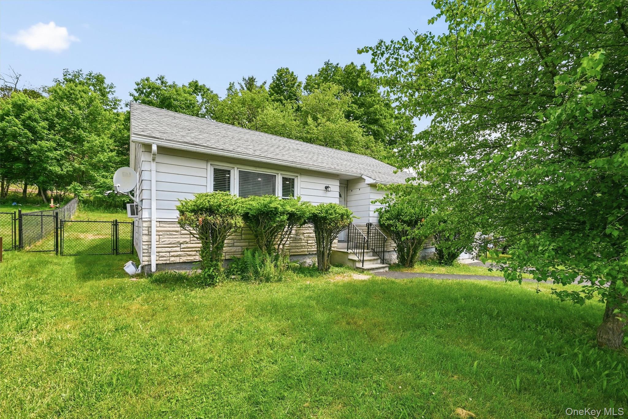 21 Hillside Avenue