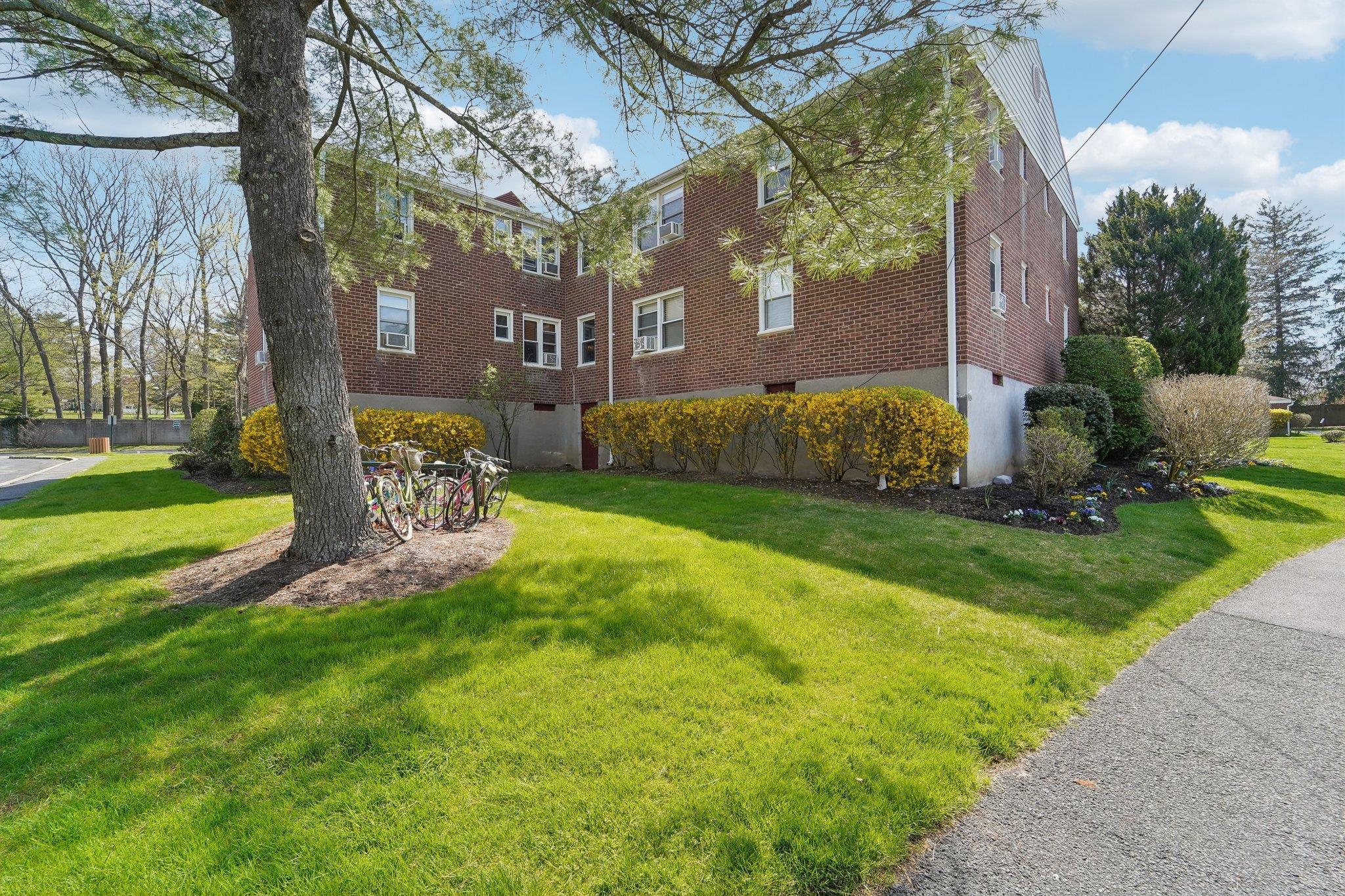 13 Bryant Crescent #2C, White Plains, New York image 25