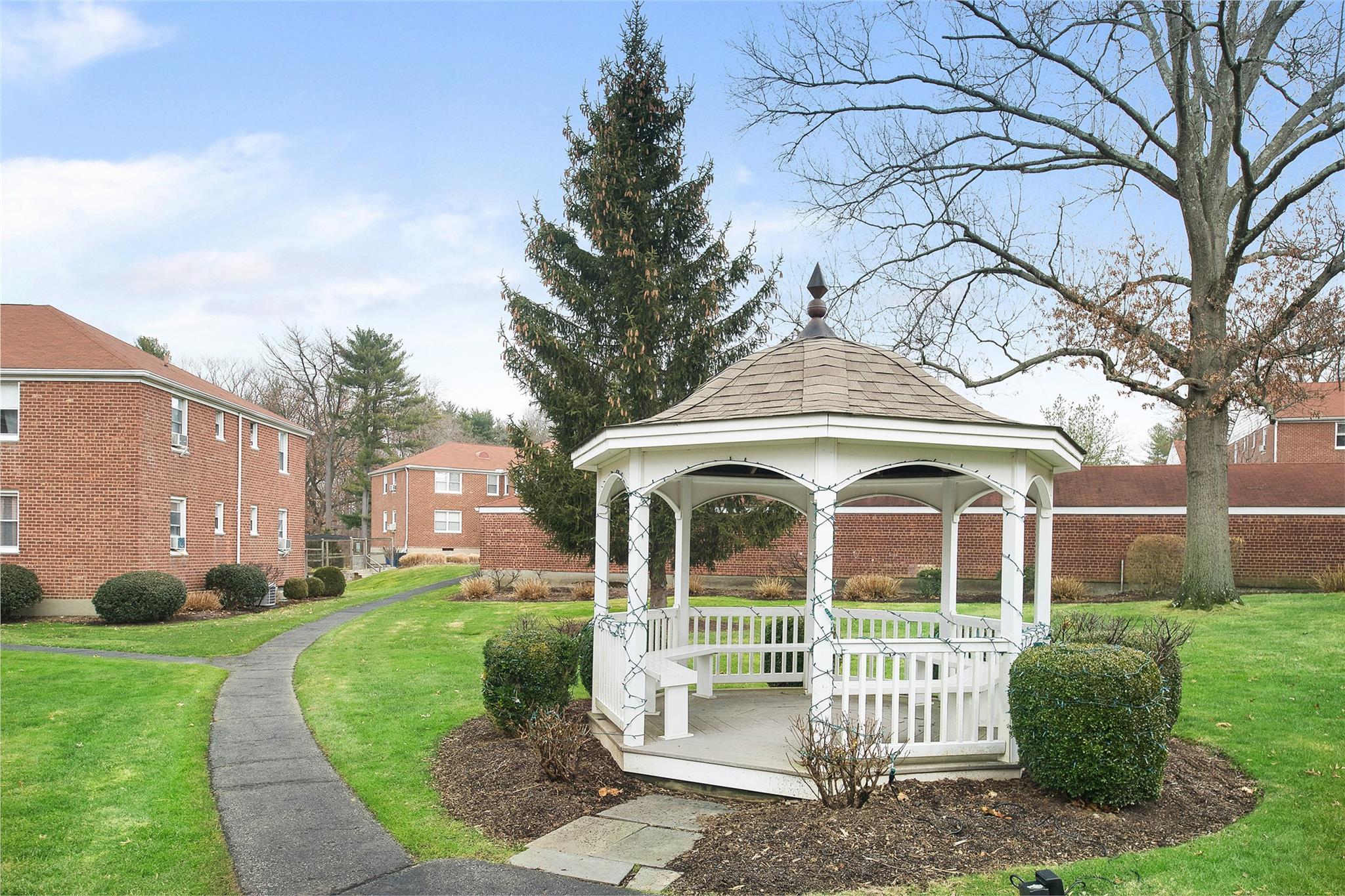 13 Bryant Crescent #2C, White Plains, New York image 31