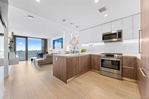 13101 40th Road Penthouse 3T Flushing NY 11354