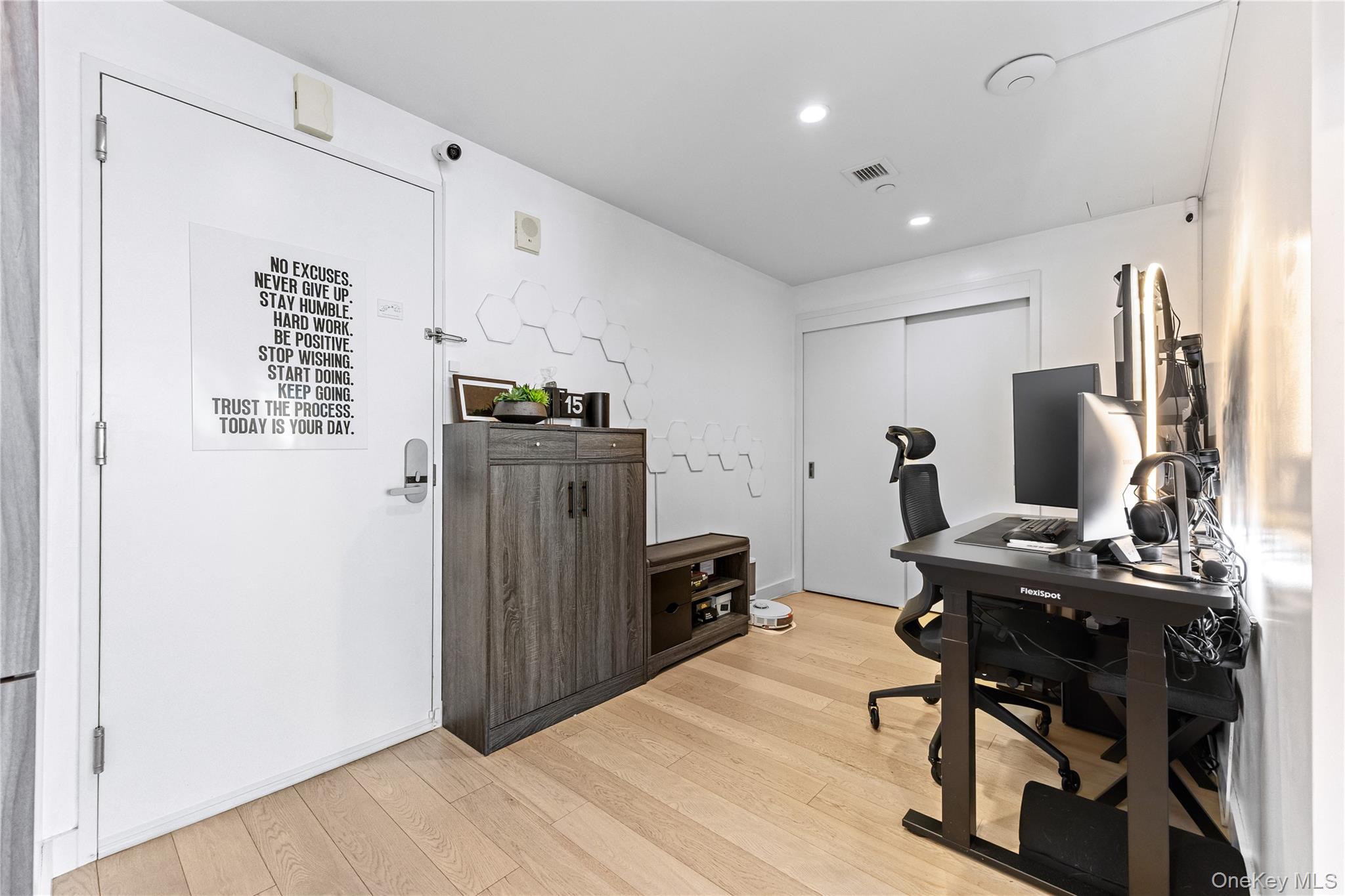 13101 40th Road Penthouse 3T