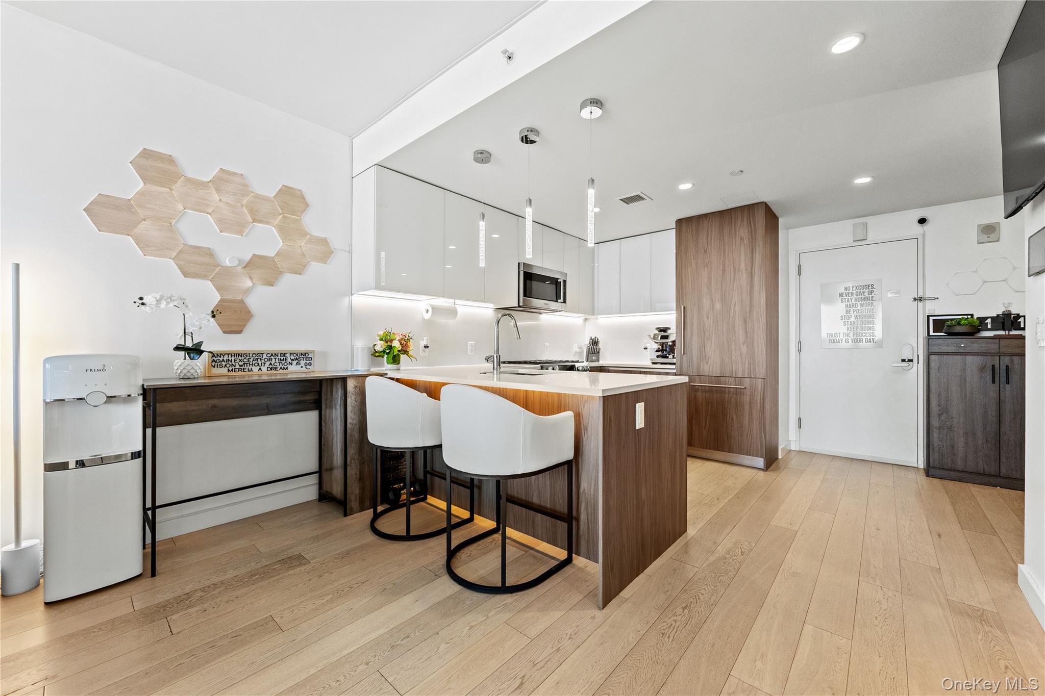 13101 40th Road Penthouse 3T