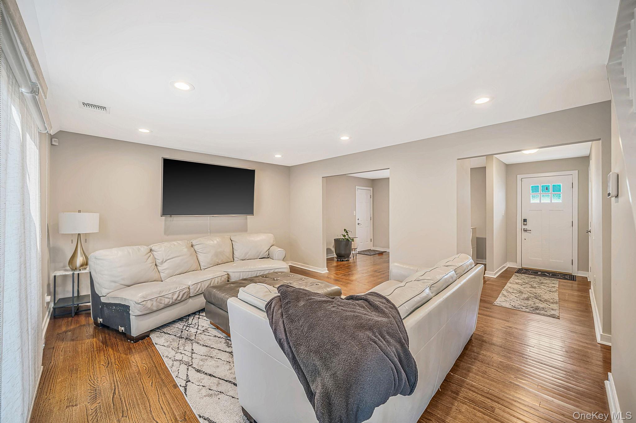 354 Seaford Avenue