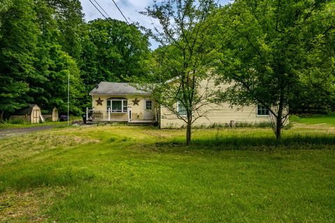 346 Stone School House Road Bloomingburg NY 12721