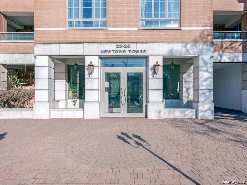 Photo of 2525 Newtown Avenue #5A, Astoria, NY 11102 (MLS # 984980)