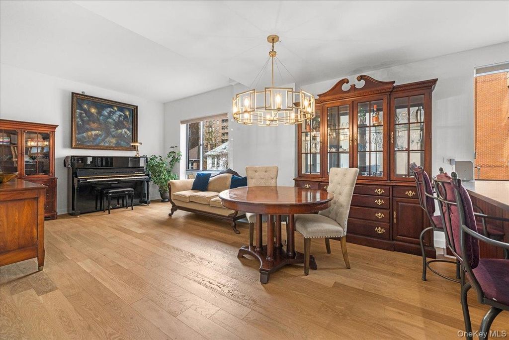 Photo of 3585 Greystone Avenue #3E, Bronx, NY 10463 (MLS # 986620)