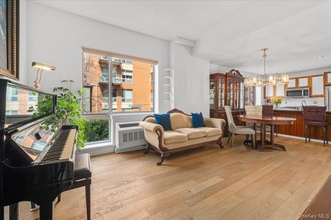 Condo For Sale - 3585 Greystone Avenue #3E<br/> Bronx, NY 10463