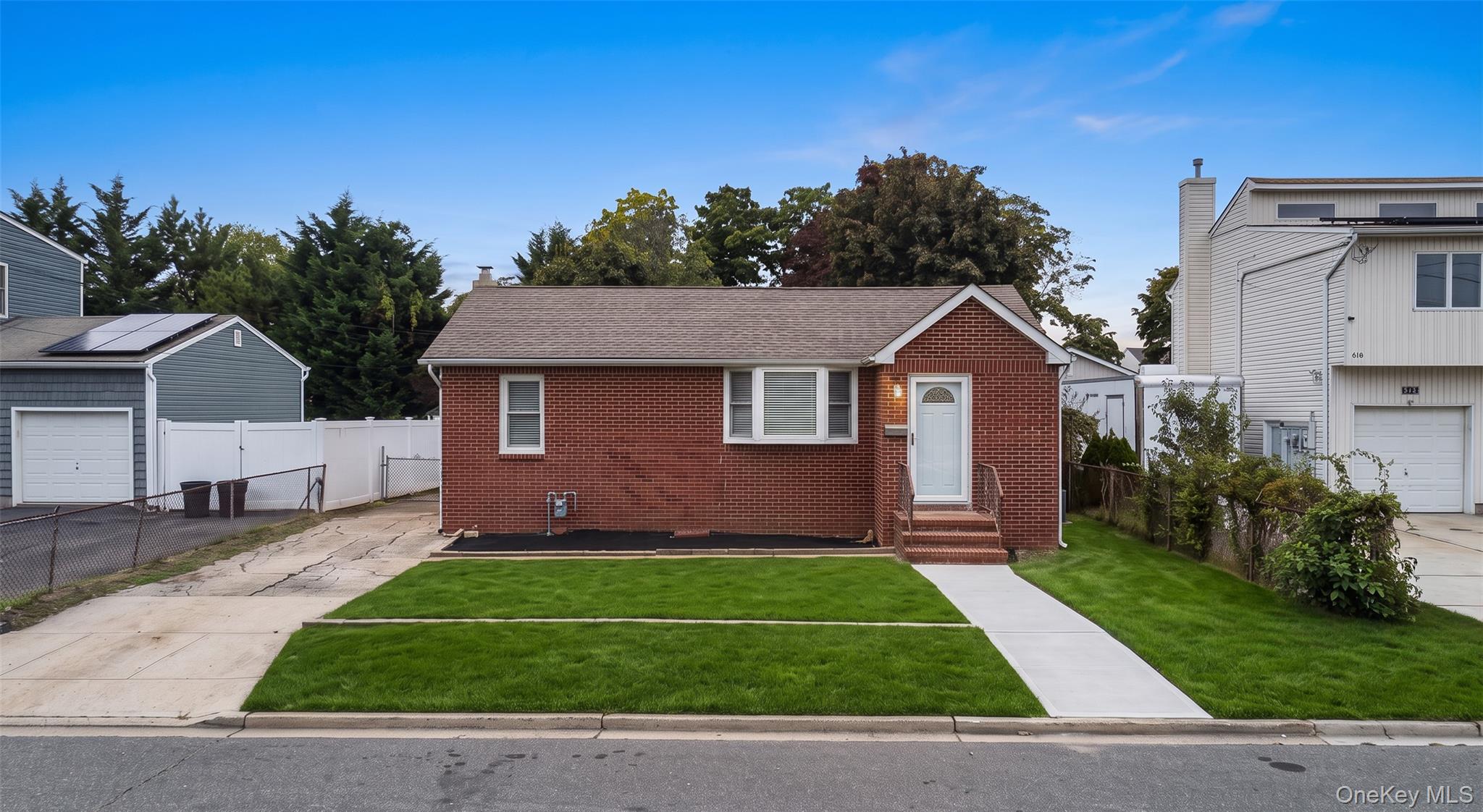 410 10th Street - Photo 2