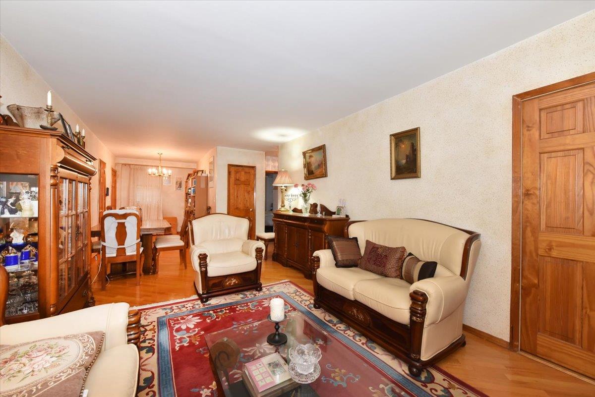 97-07 63 Road #11H, Rego Park, New York image 6