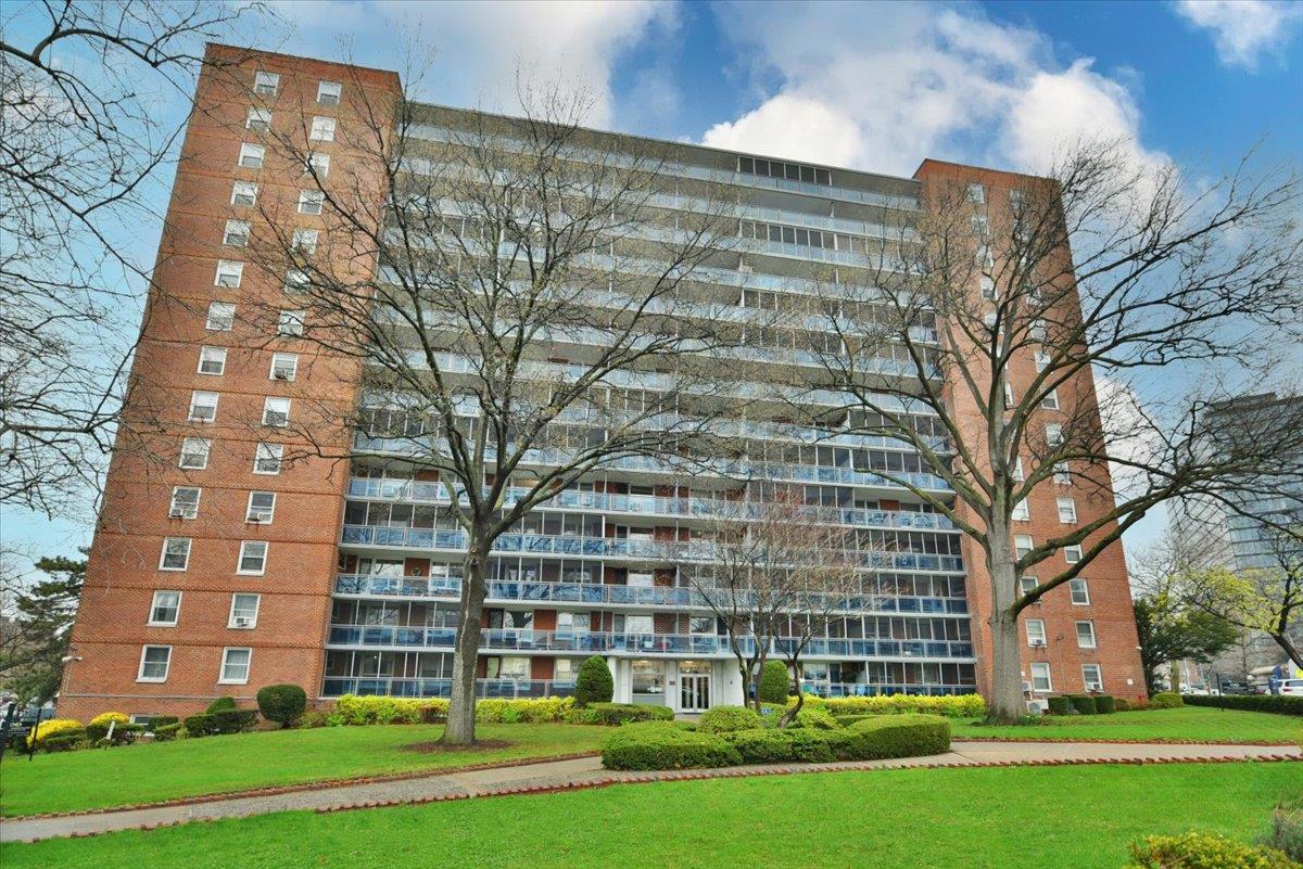 97-07 63 Road #11H, Rego Park, New York image 1