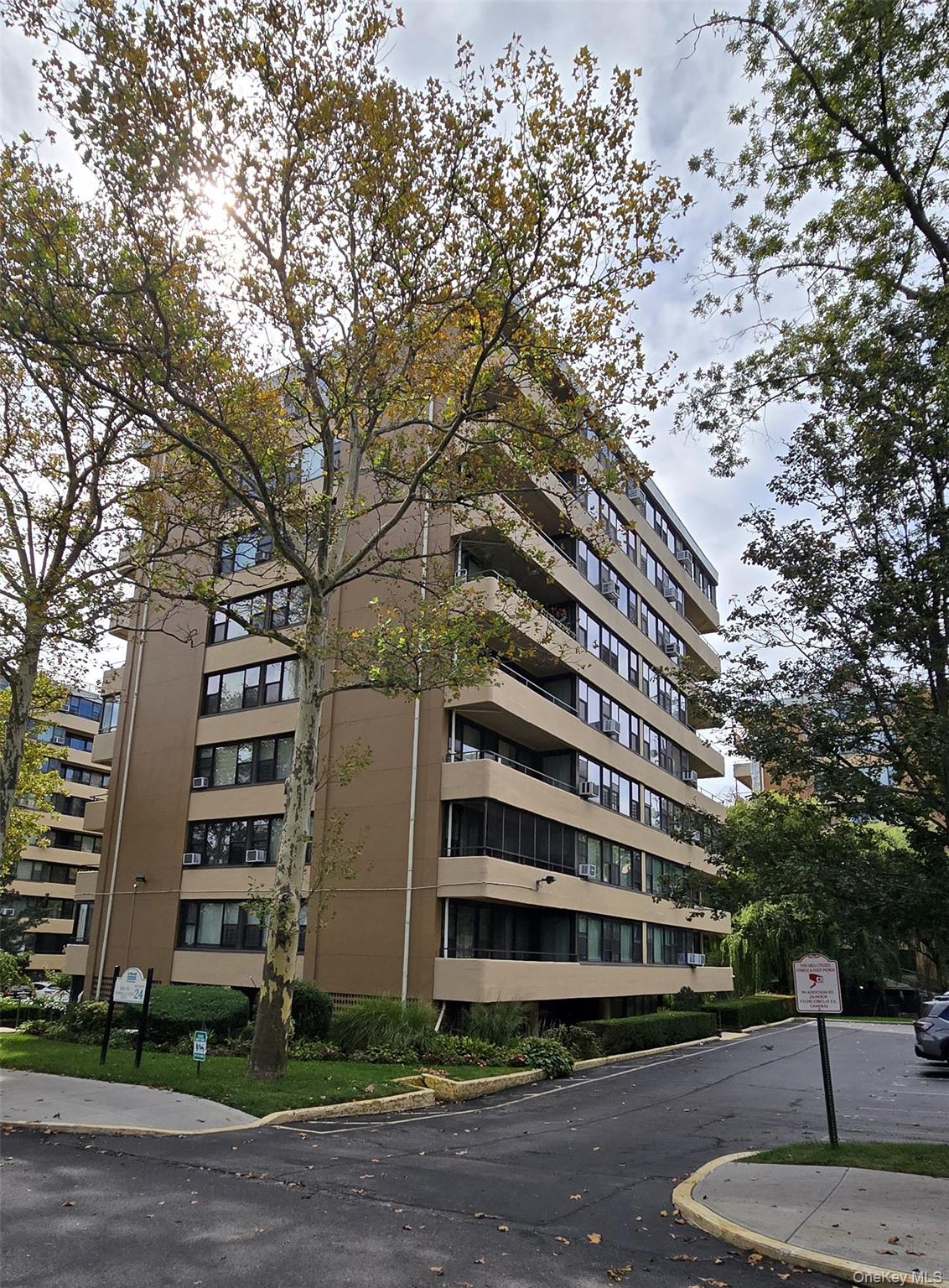 166-10 Powells Cove Boulevard 4C