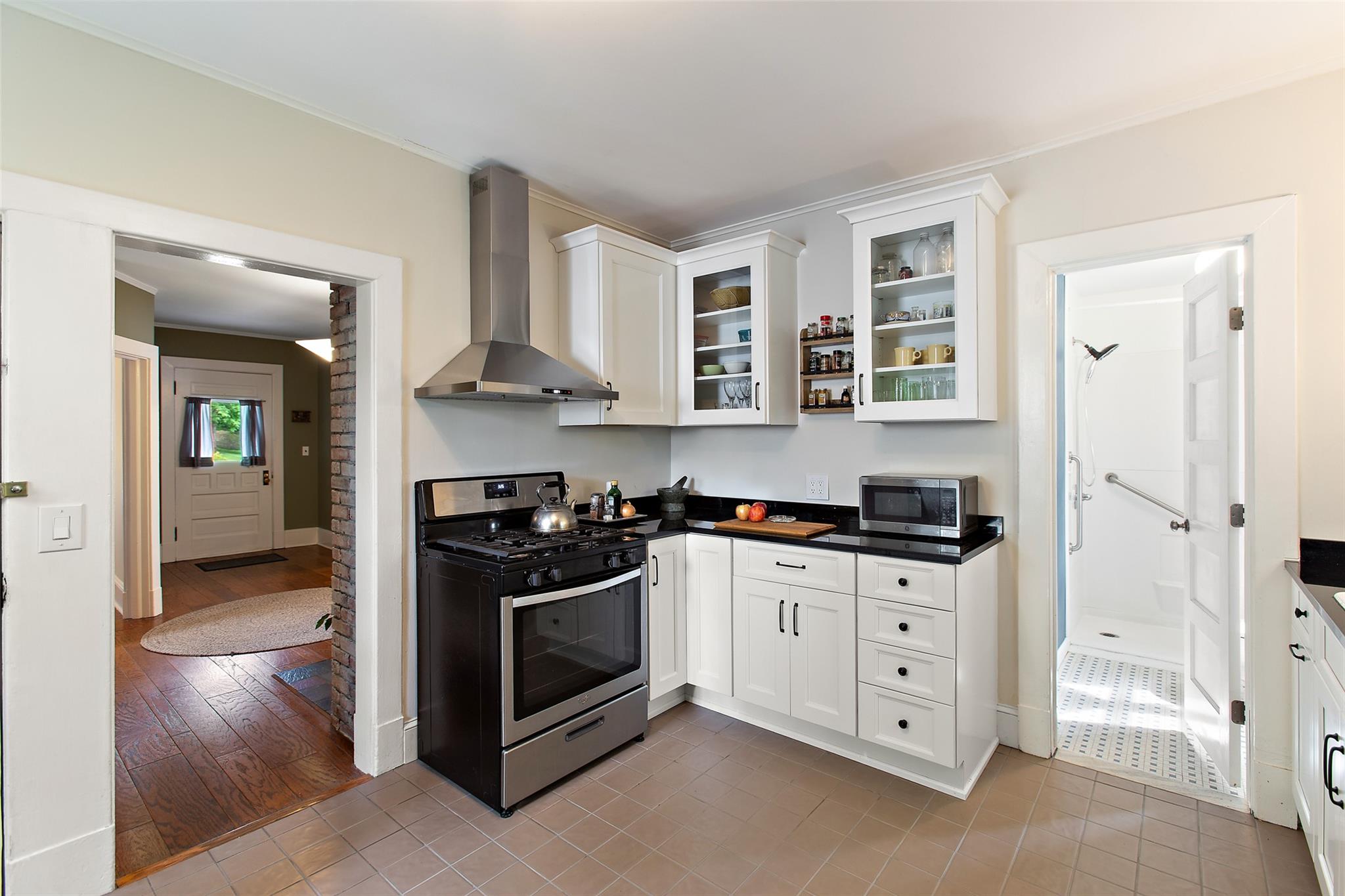 68 Boltis Street, Mount Kisco, New York image 13
