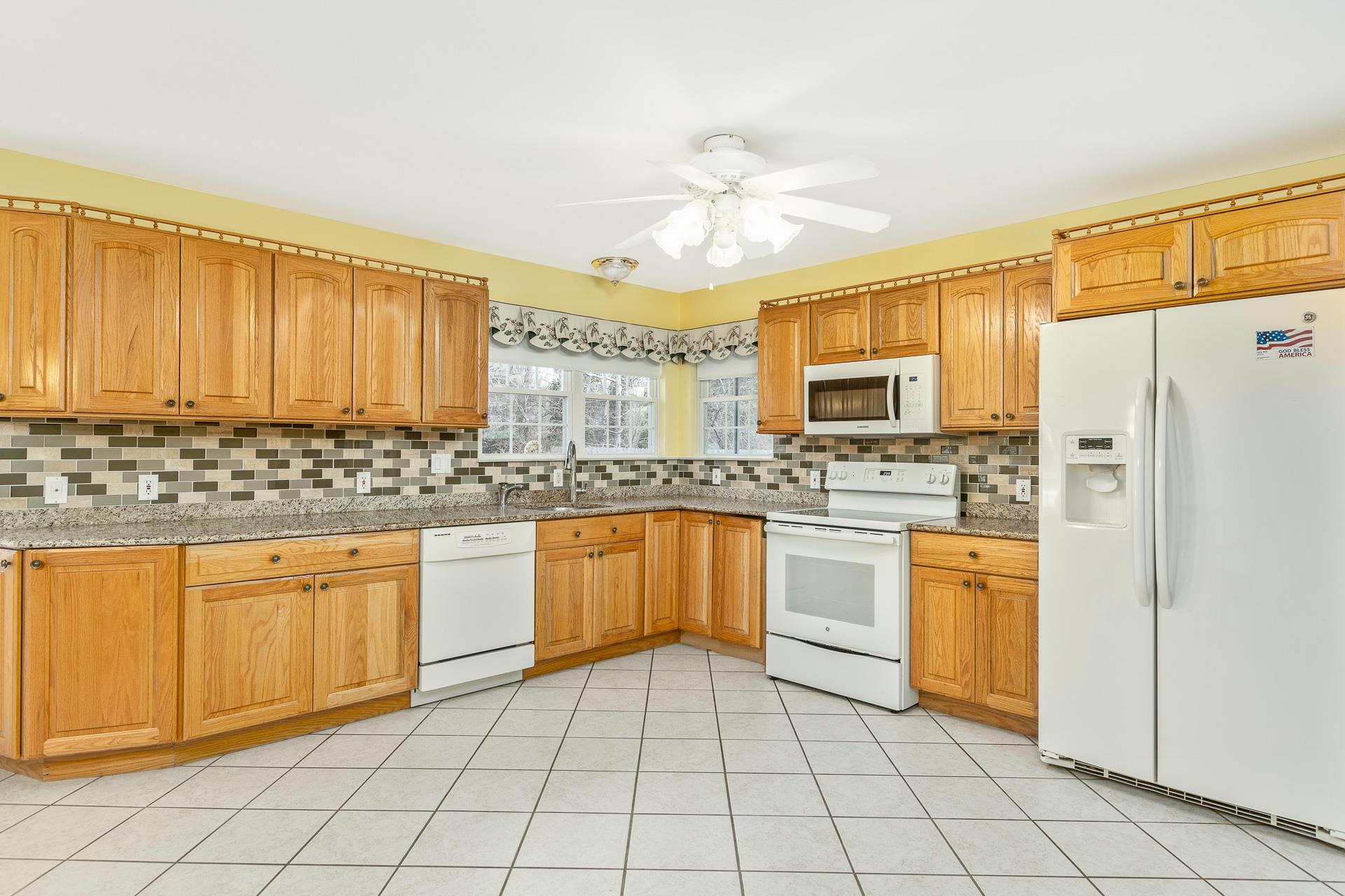 3 Shelbourne Lane, Stony Brook, New York image 11