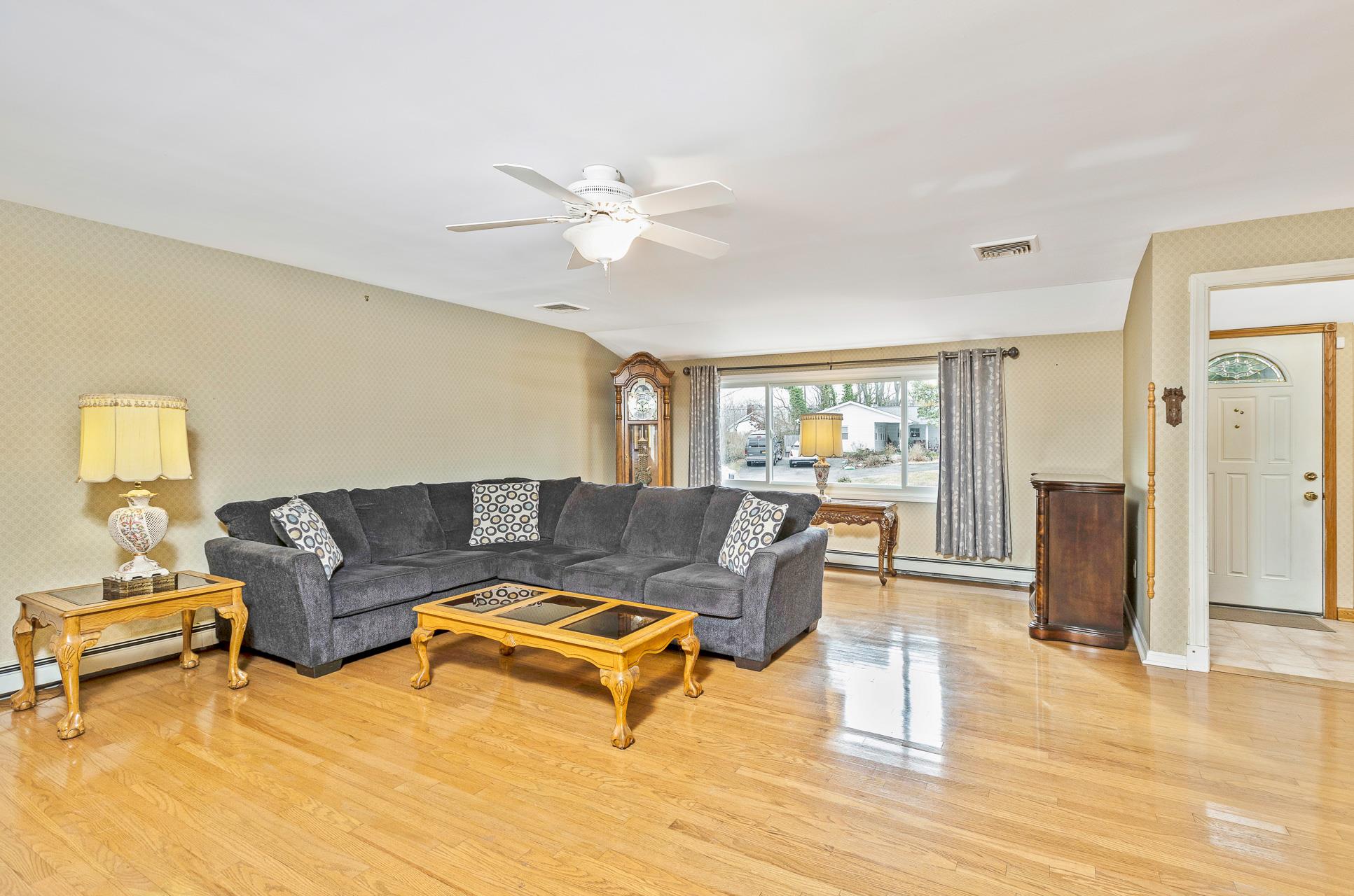3 Shelbourne Lane, Stony Brook, New York image 19