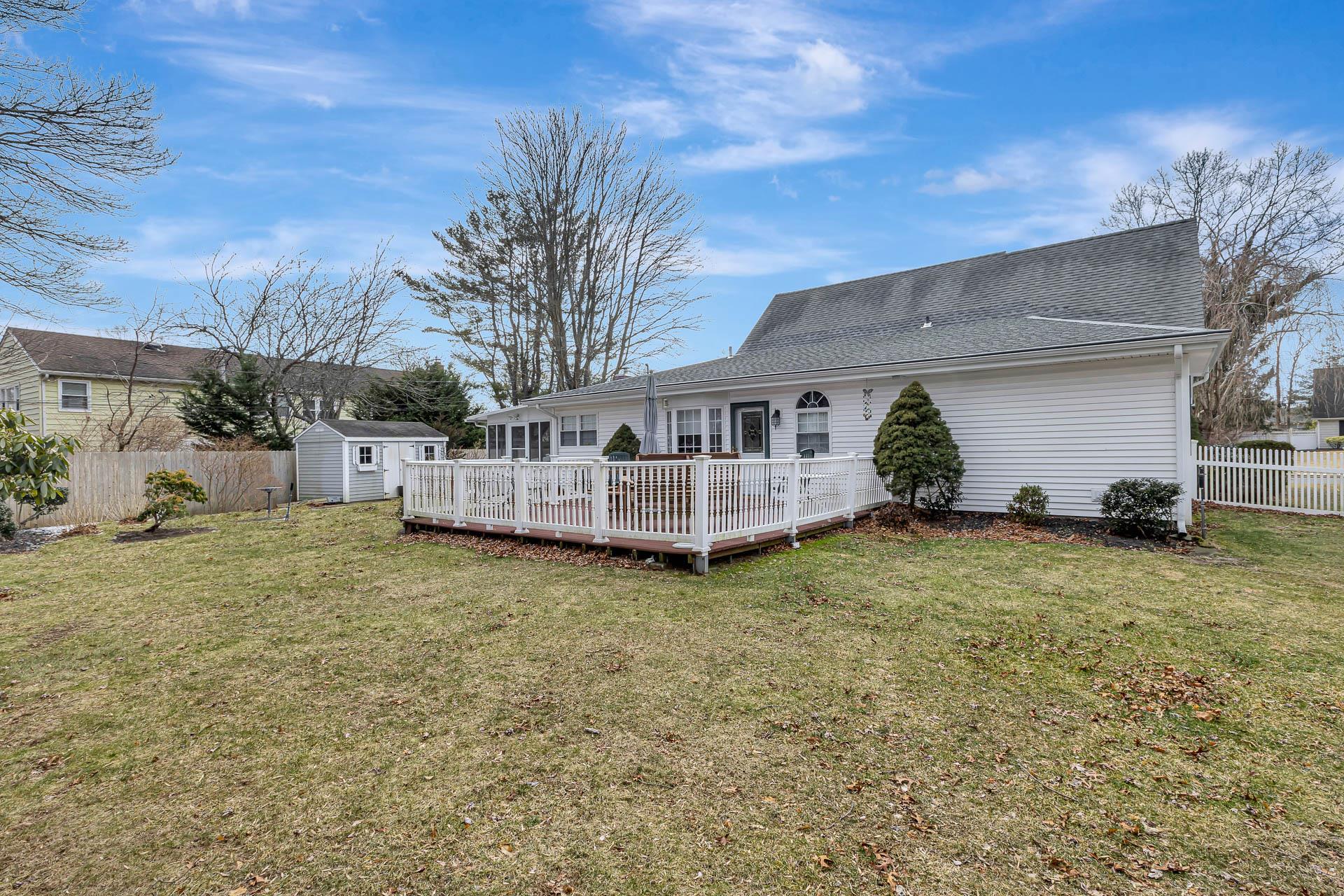 3 Shelbourne Lane, Stony Brook, New York image 32