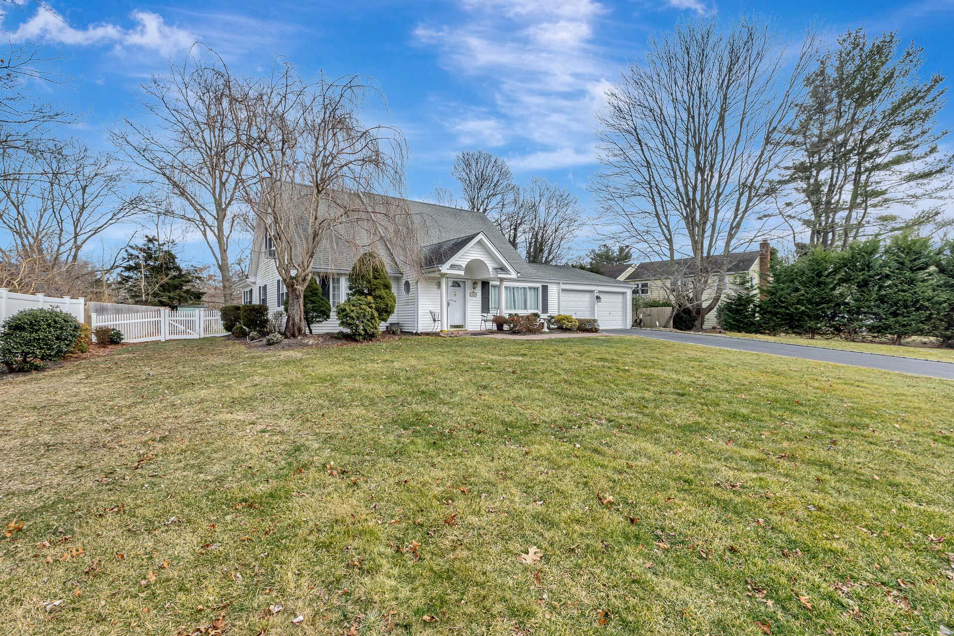 3 Shelbourne Lane, Stony Brook, New York image 2