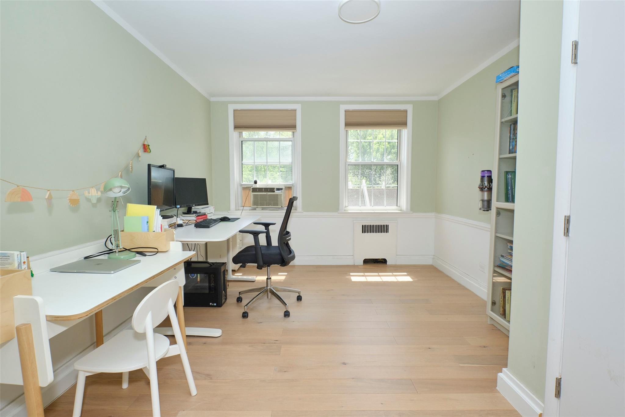 90 Knightsbridge Road #3R, Great Neck, New York image 14