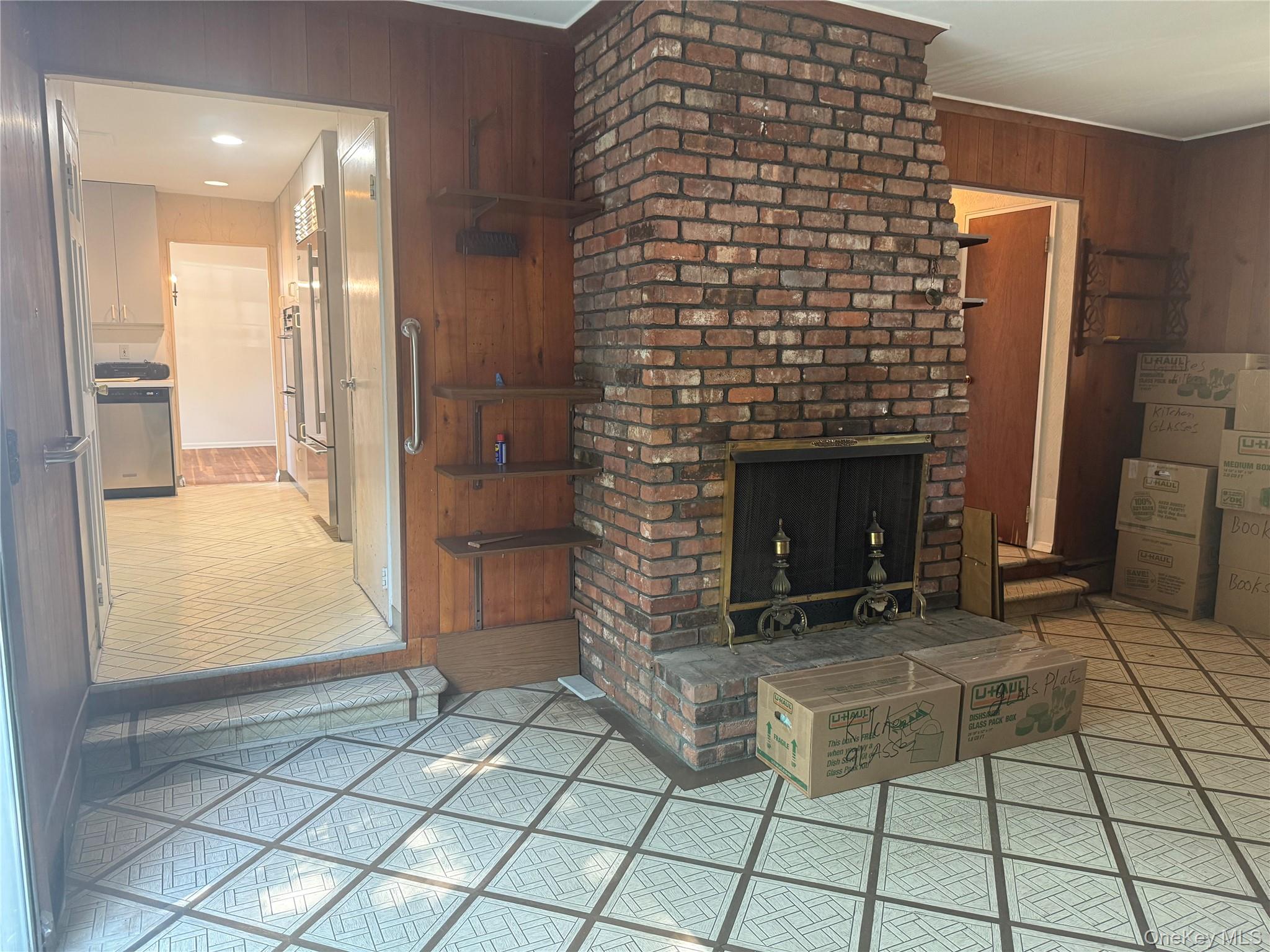 Cedarhurst, New York 11516, United States, 3 Bedrooms Bedrooms, ,3 BathroomsBathrooms,Residential,Pending,24641